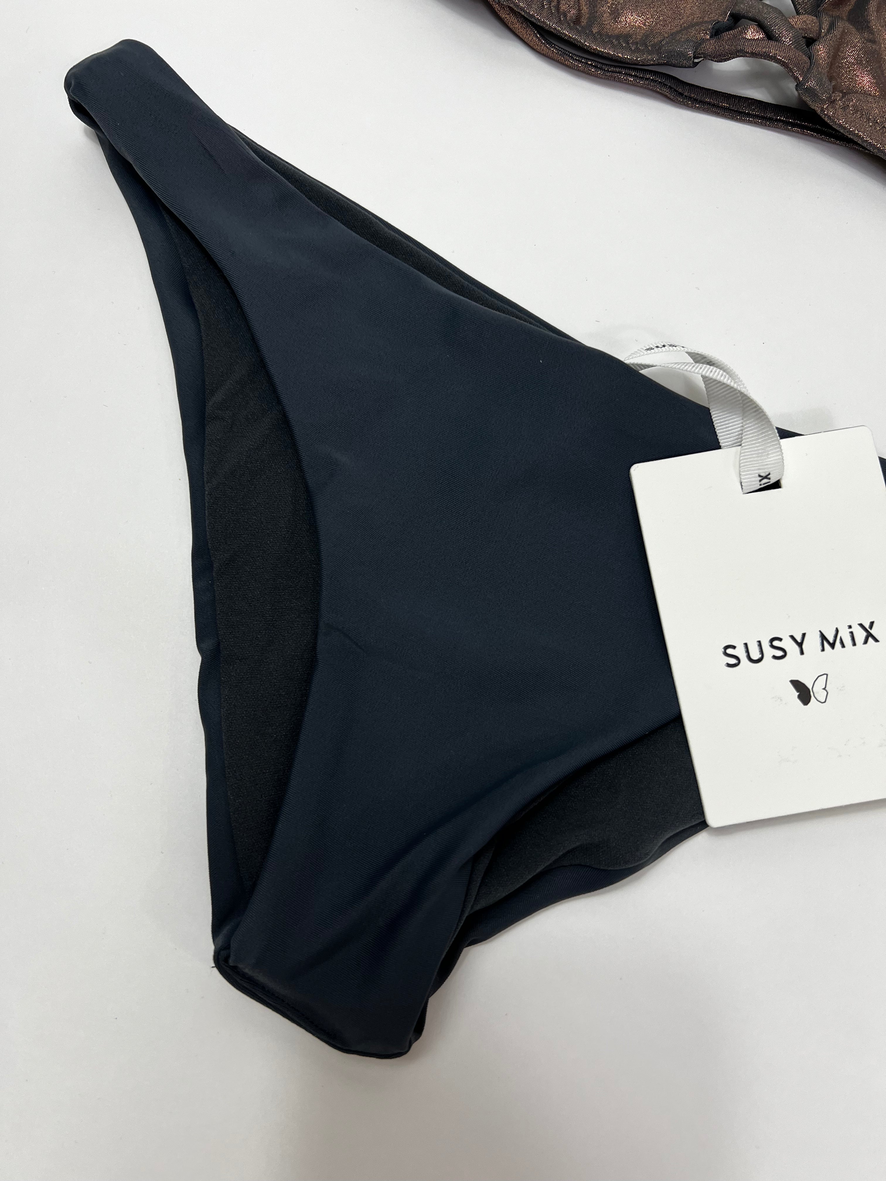 Costume bikini Susy Mix cangiante con intreccio