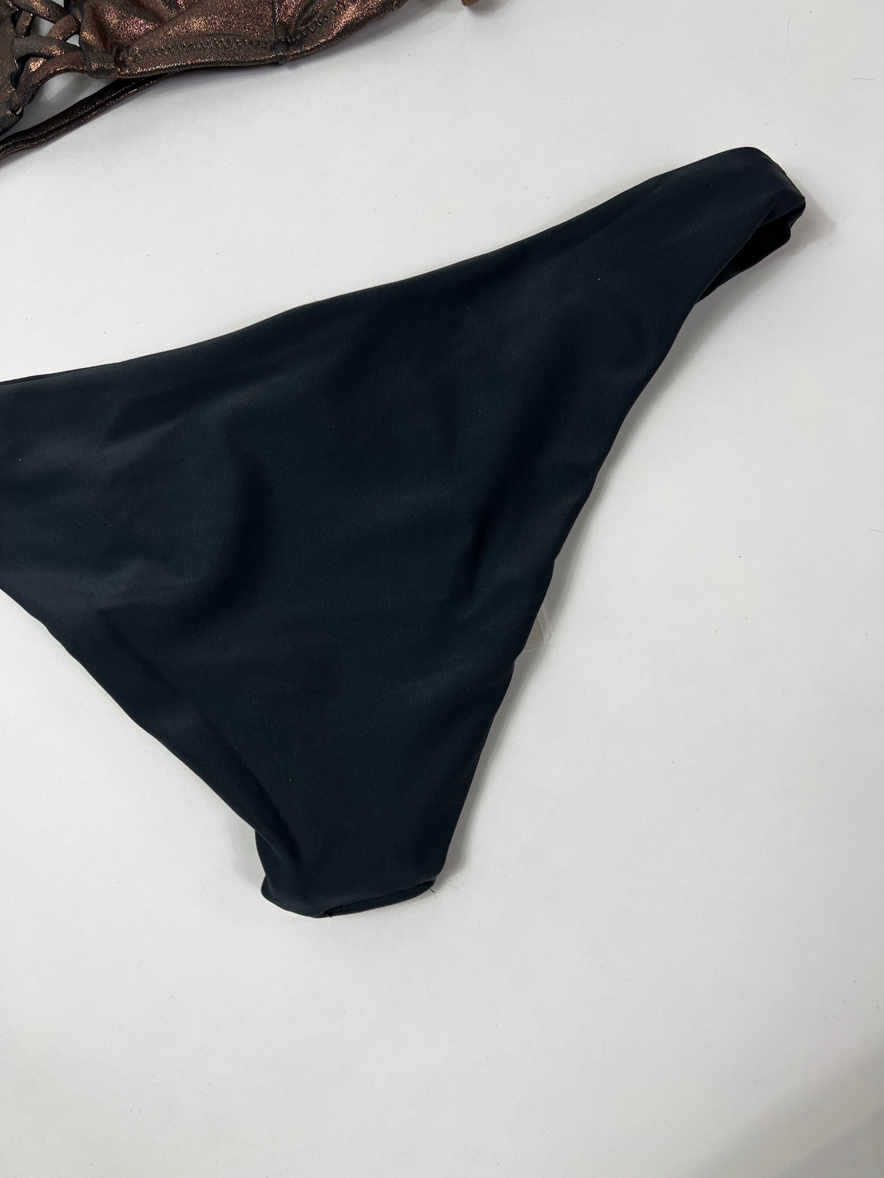 Costume bikini Susy Mix cangiante con intreccio