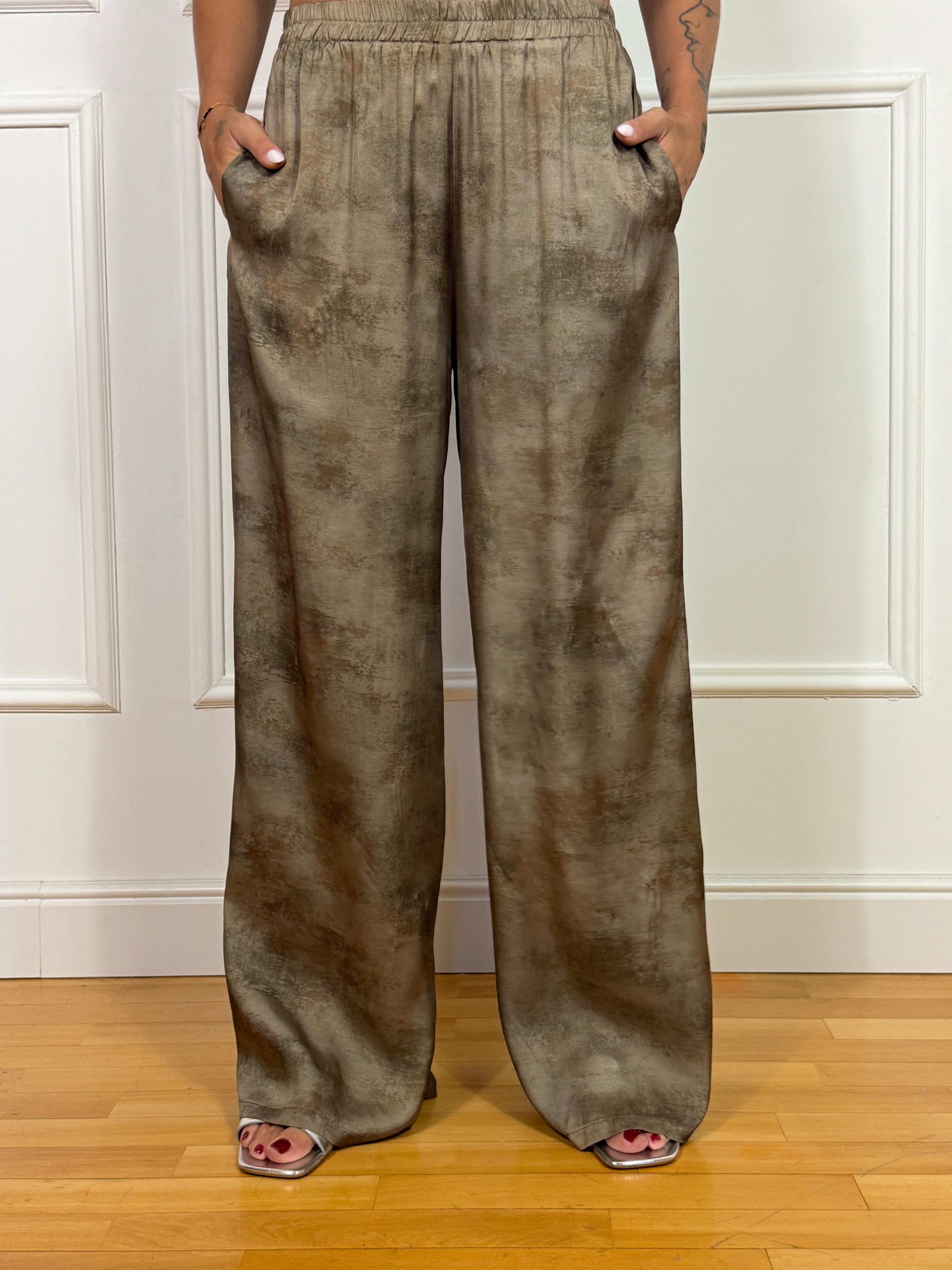 Pantalone ampio raso viscosa You Decide lavaggio delavè cacao