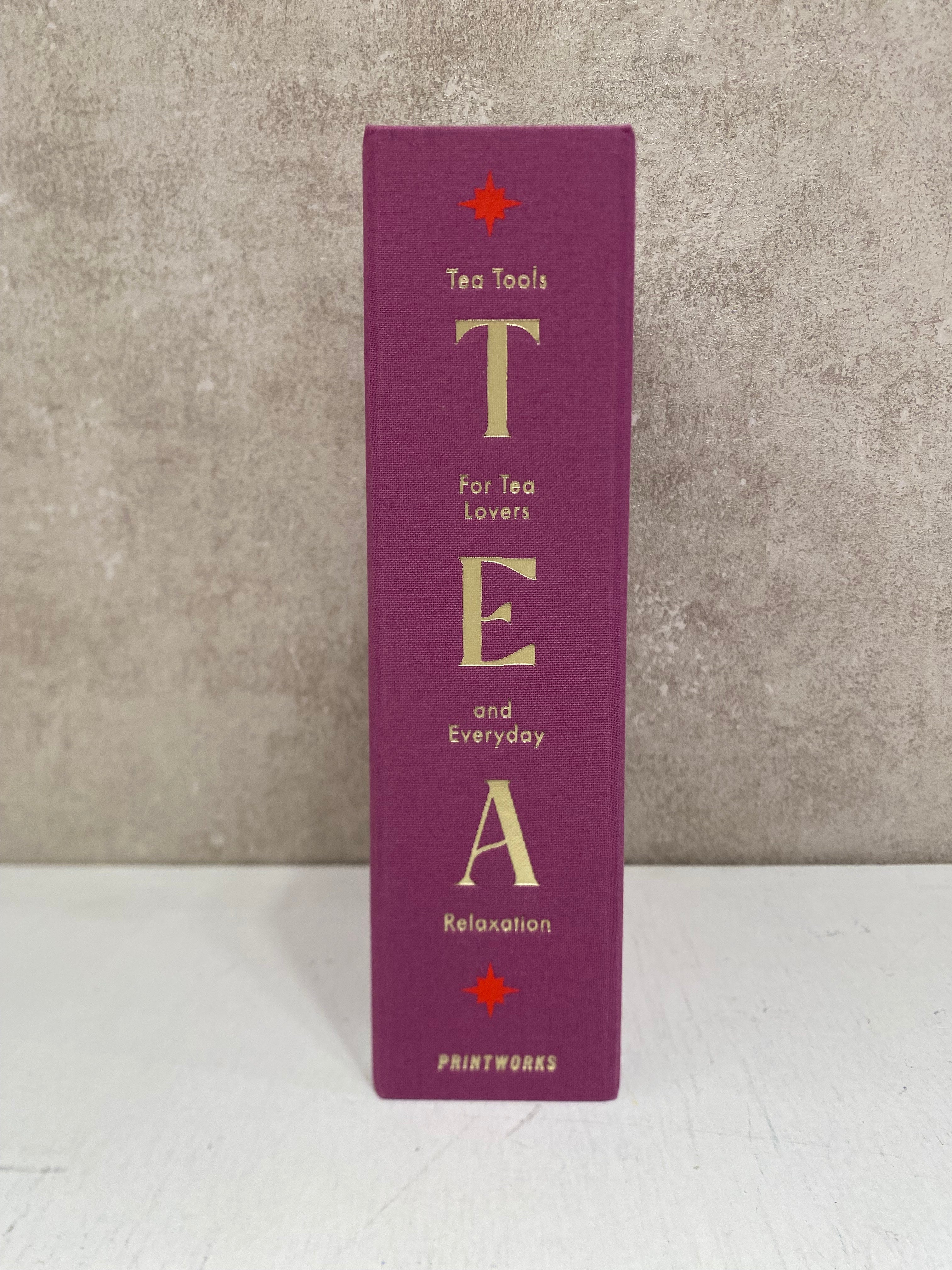 TEA scatola con utensili