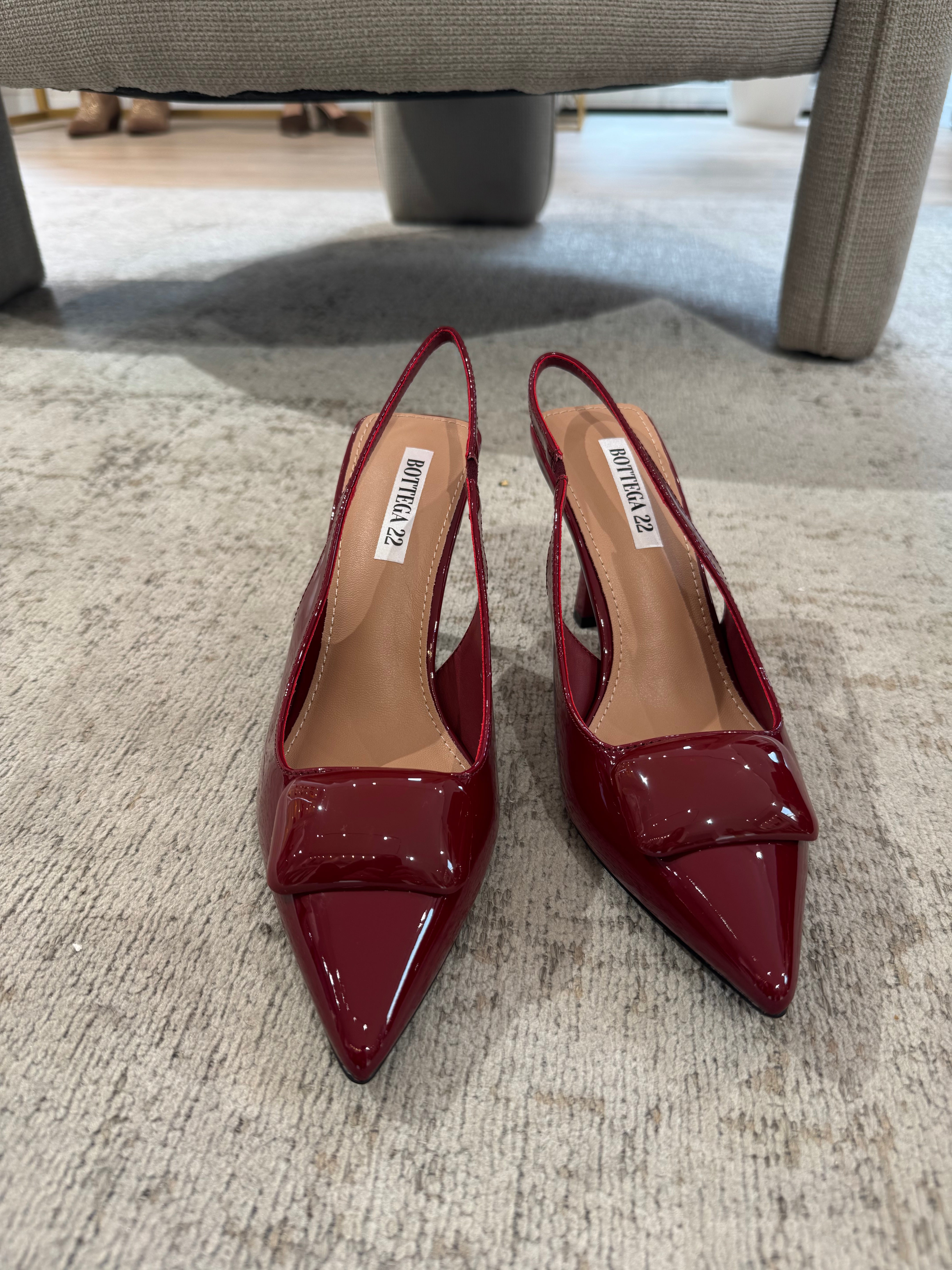 Scarpa sandalo SLING-BACK in vernice con tacco BORDEAUX