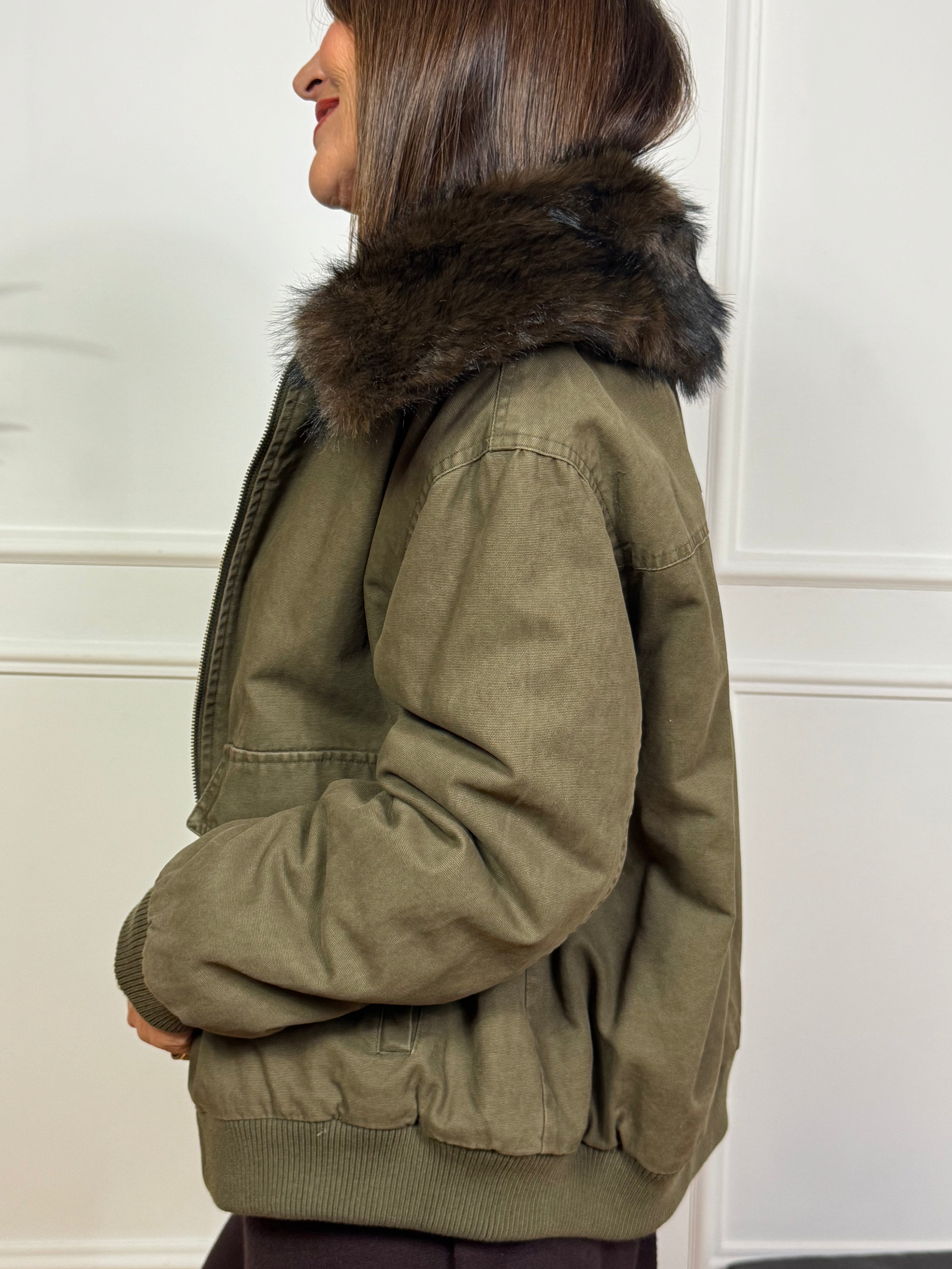 Giaccone oversize in cotone ARMY GREEN Victoria ILMH con collo ecopelo removibile
