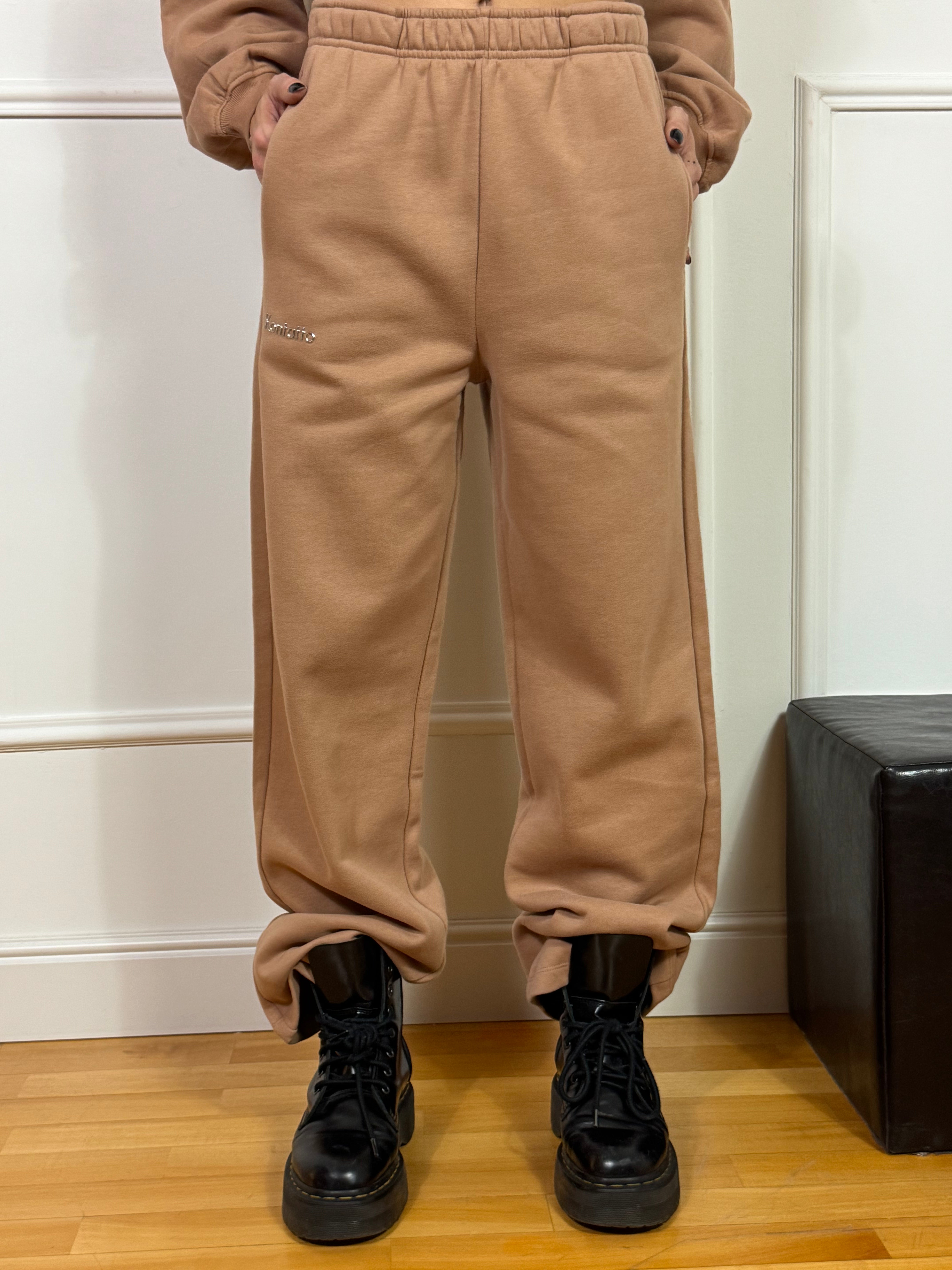 Pantalone tuta Kontatto