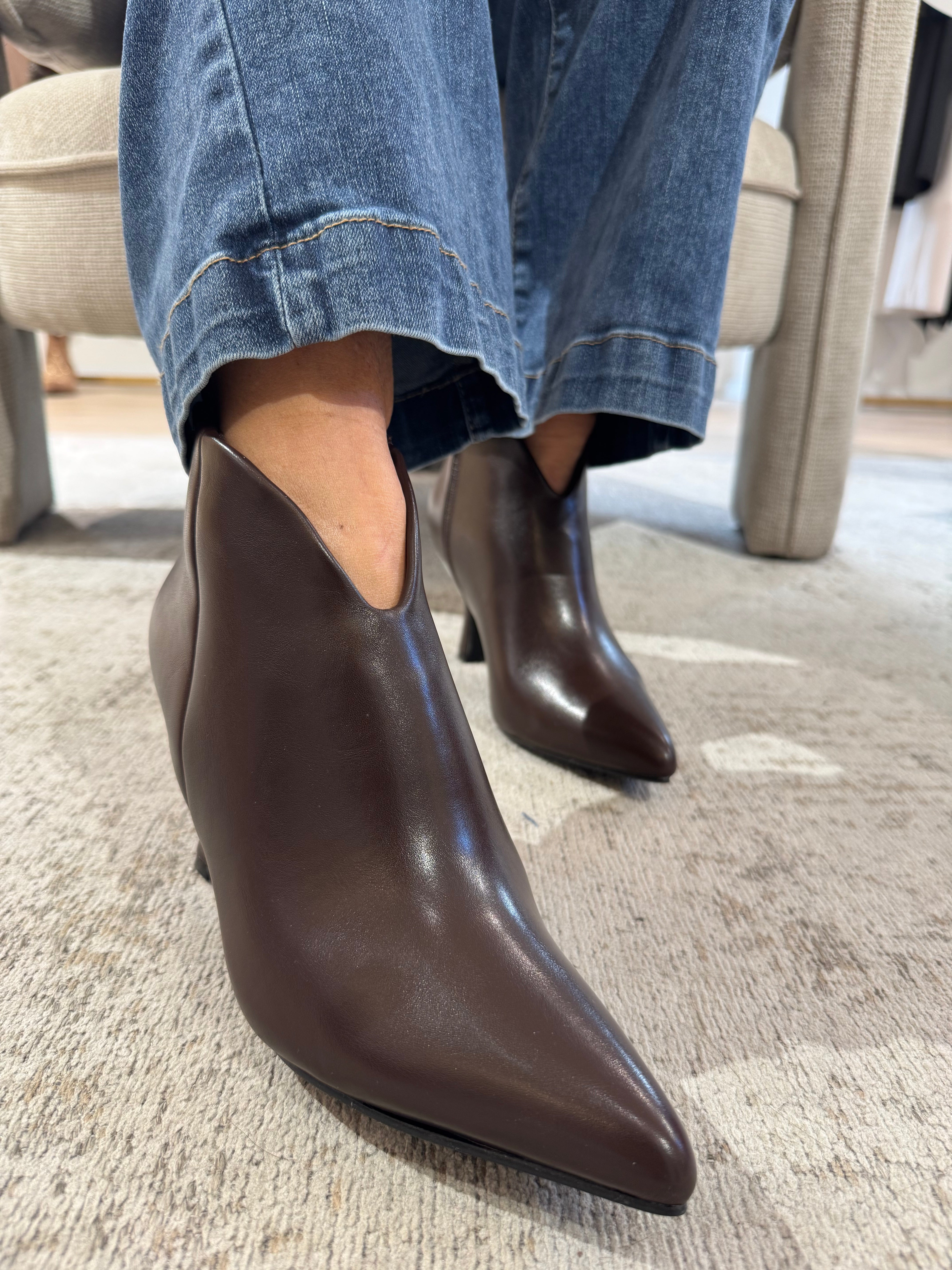 Scarpa a punta con tacco in ECOPELLE LISCIA - TESTA DI MORO