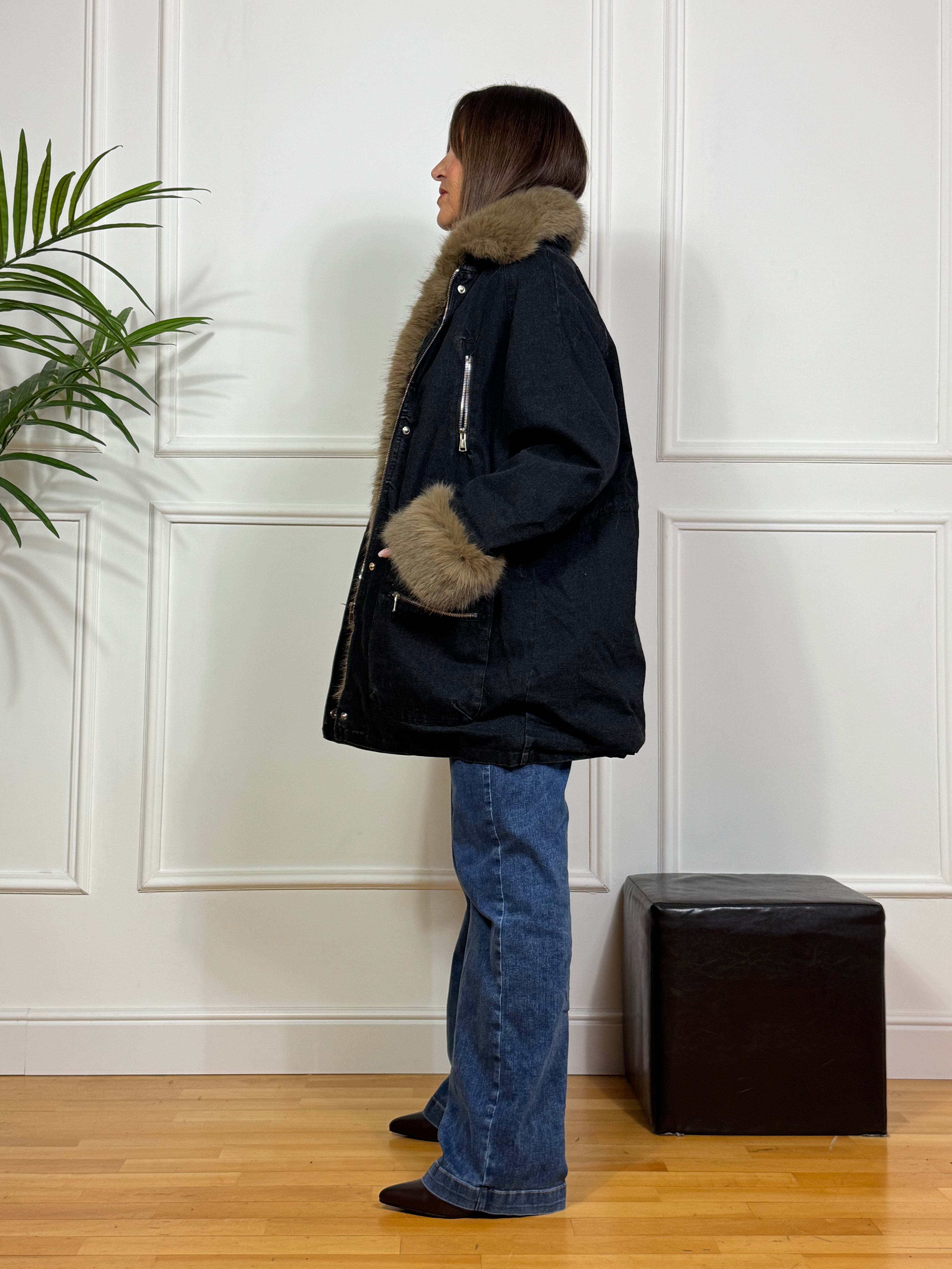 Giaccone oversize in DENIM NERO DELAVE' Victoria ILMH con ecopelo