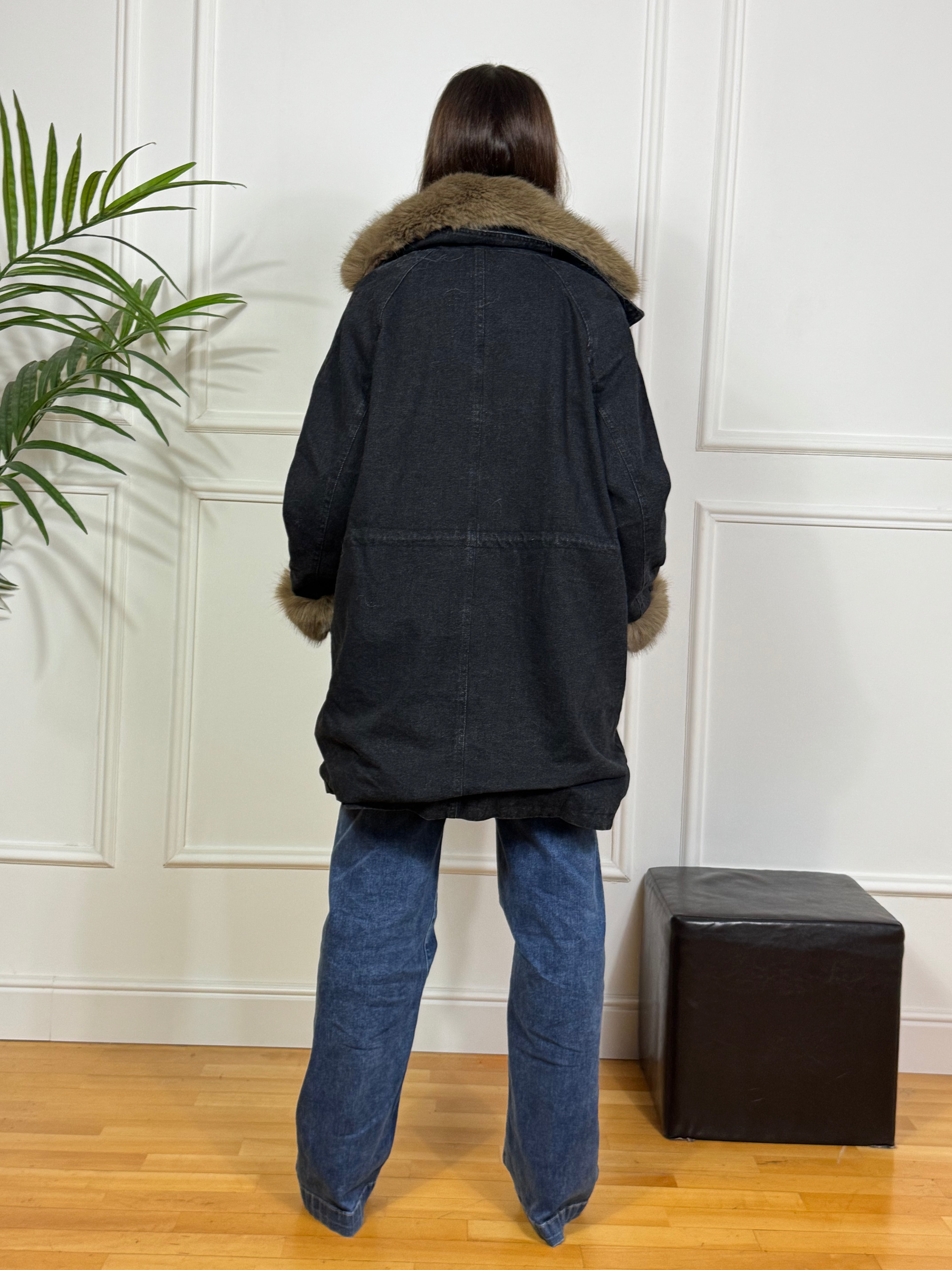 Giaccone oversize in DENIM NERO DELAVE' Victoria ILMH con ecopelo