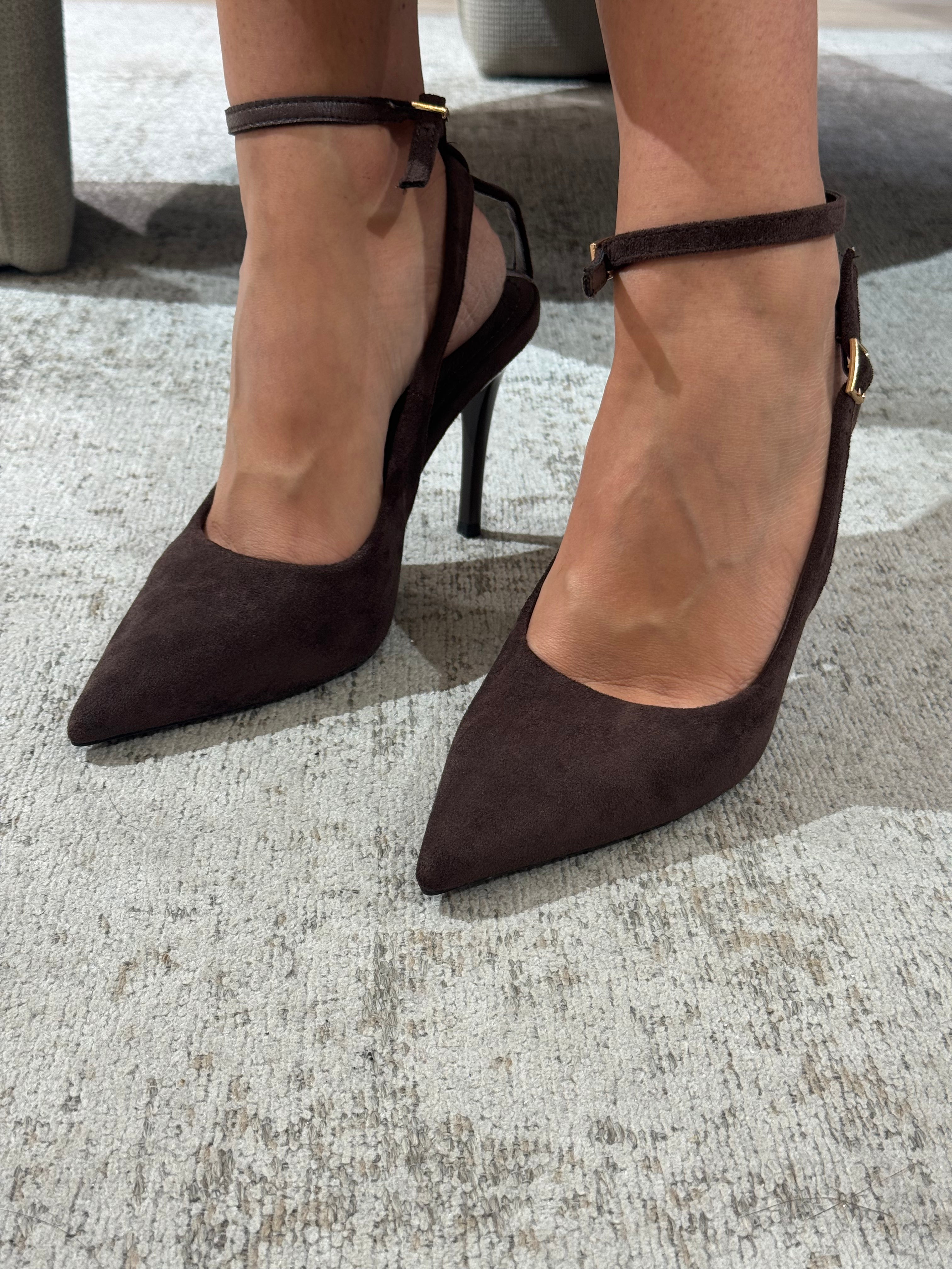 Scarpa ecodainetto con tacco a spillo e doppio cinturino