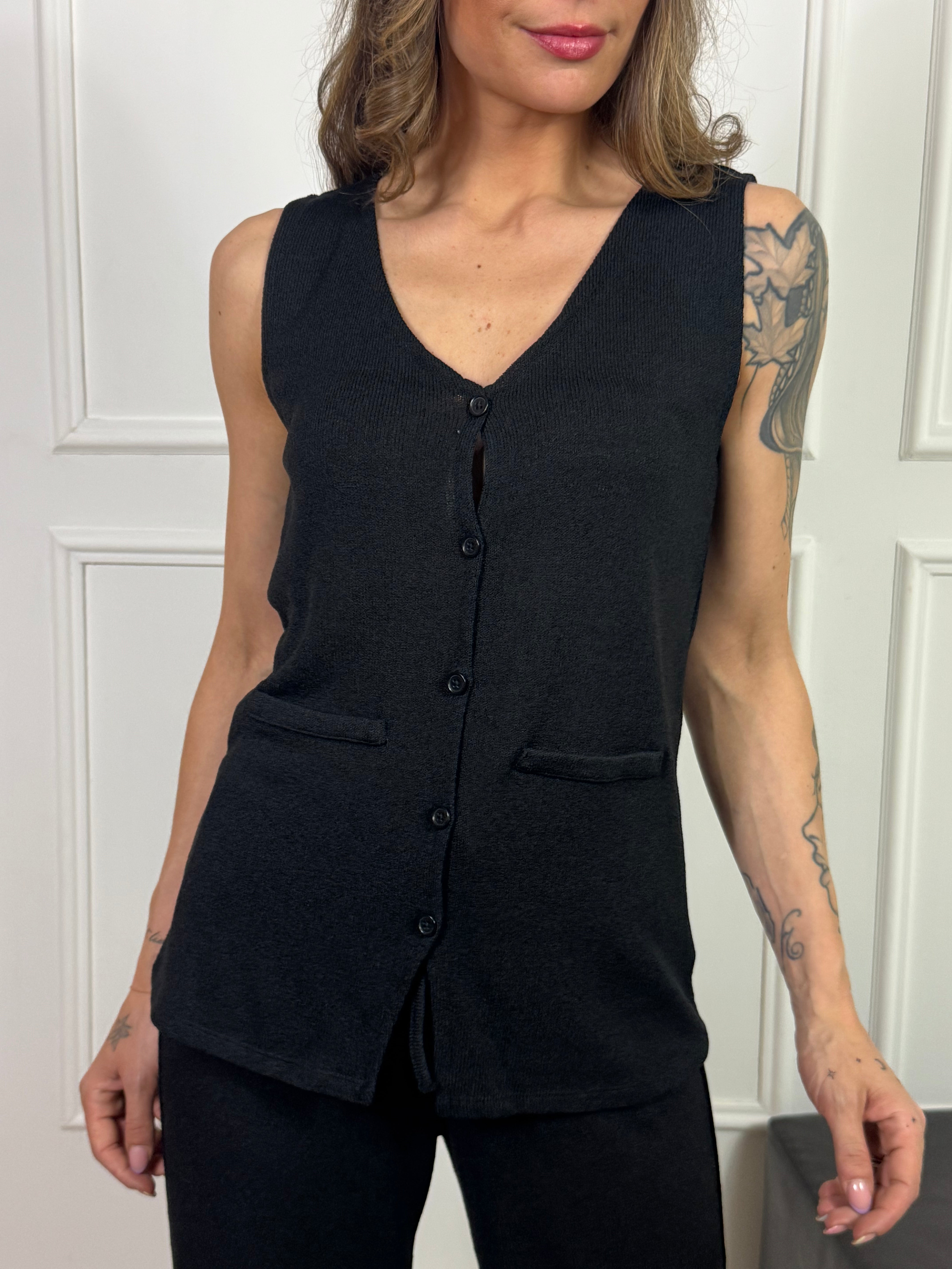 Top lungo smanicato con bottoncini JJXX modello VALERIE