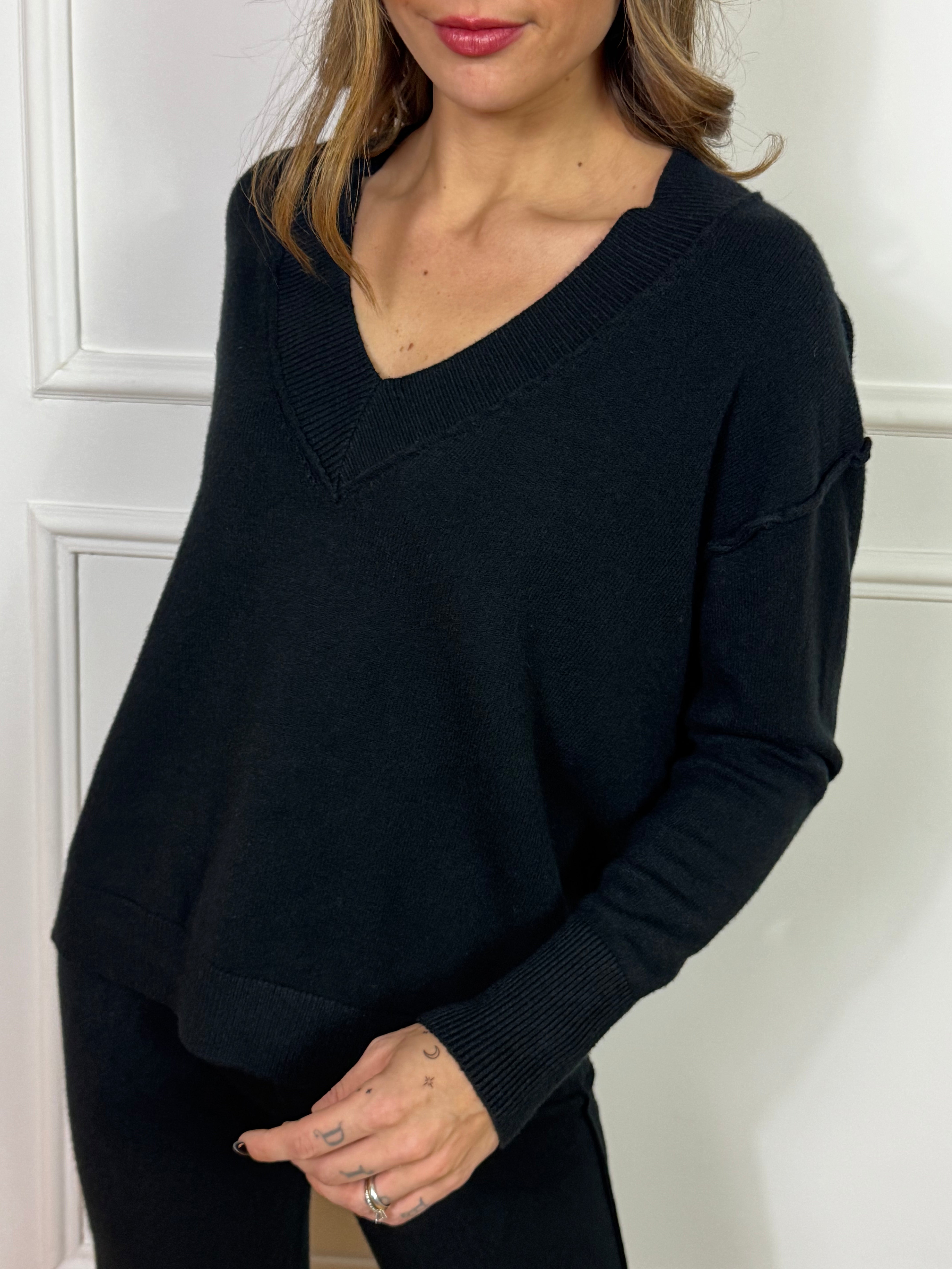 Completo tuta in maglina misto viscosa Victoria ILMH MAGLIA SCOLLO V + PANTALONE