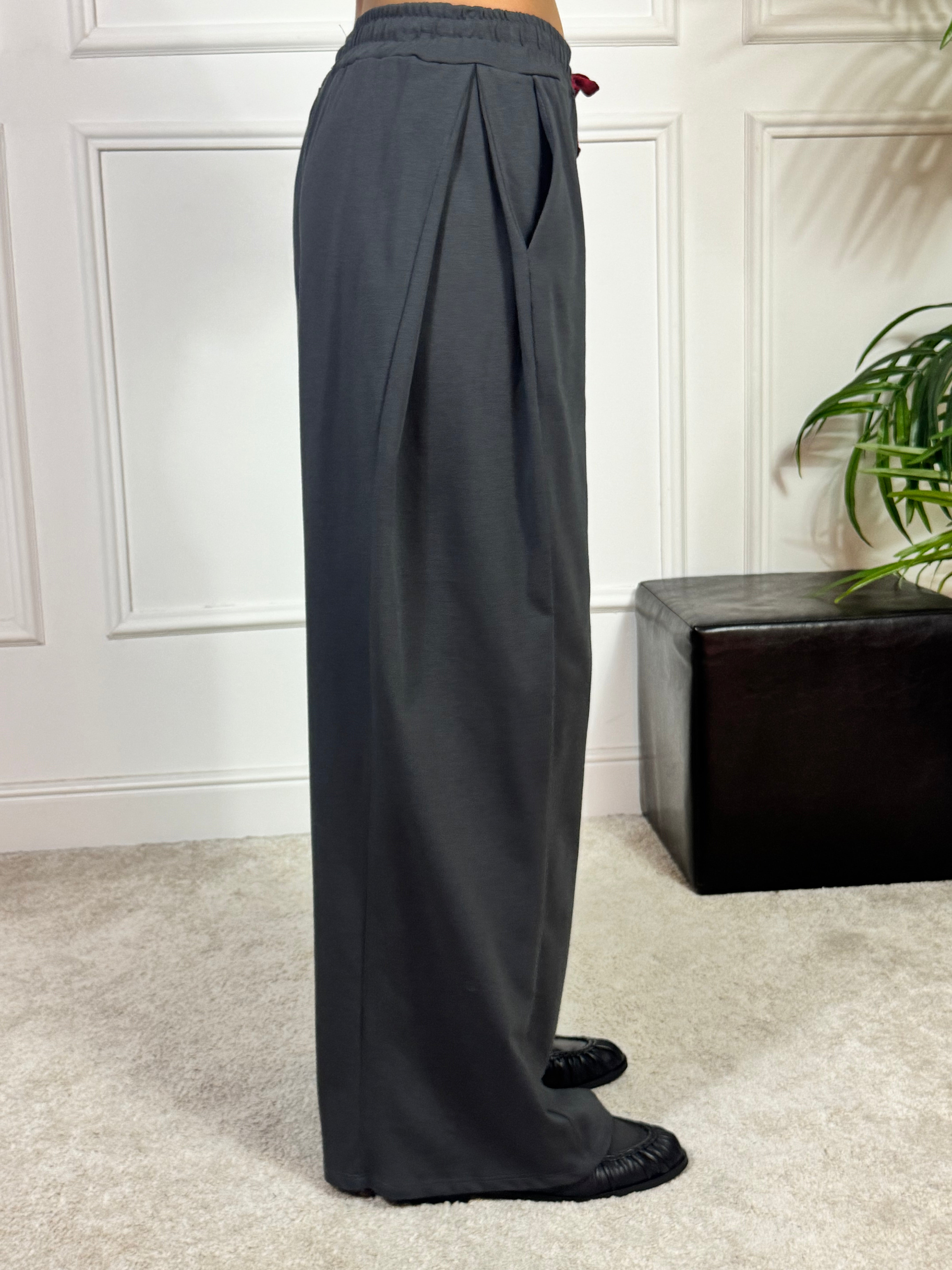 Pantalone garzato con coulisse Kikisix PALAZZO CON PINCES LATERALE