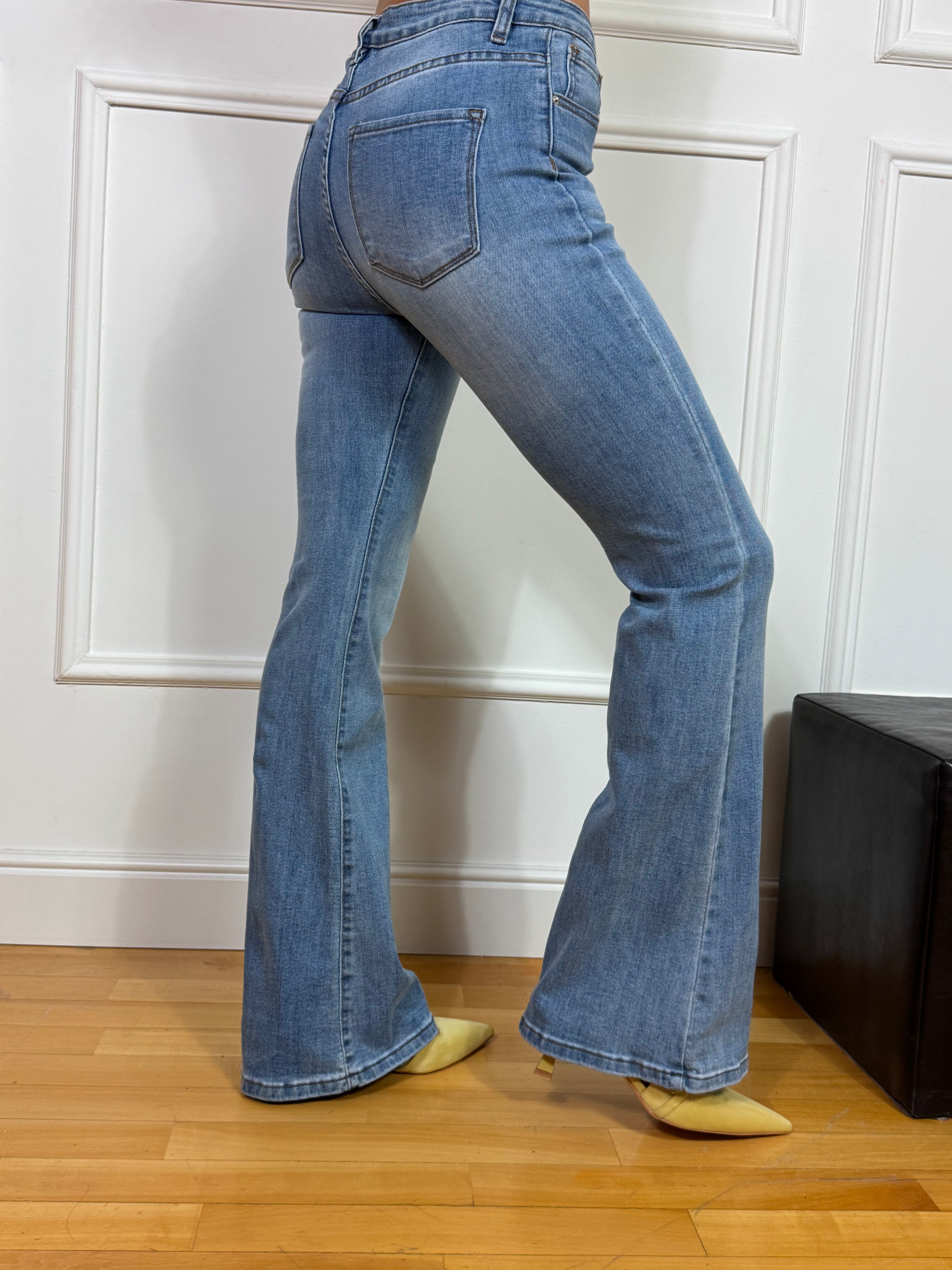 Jeans Kikisix FLARE A 5 TASCHE BLU CHIARO - ZAMPETTA