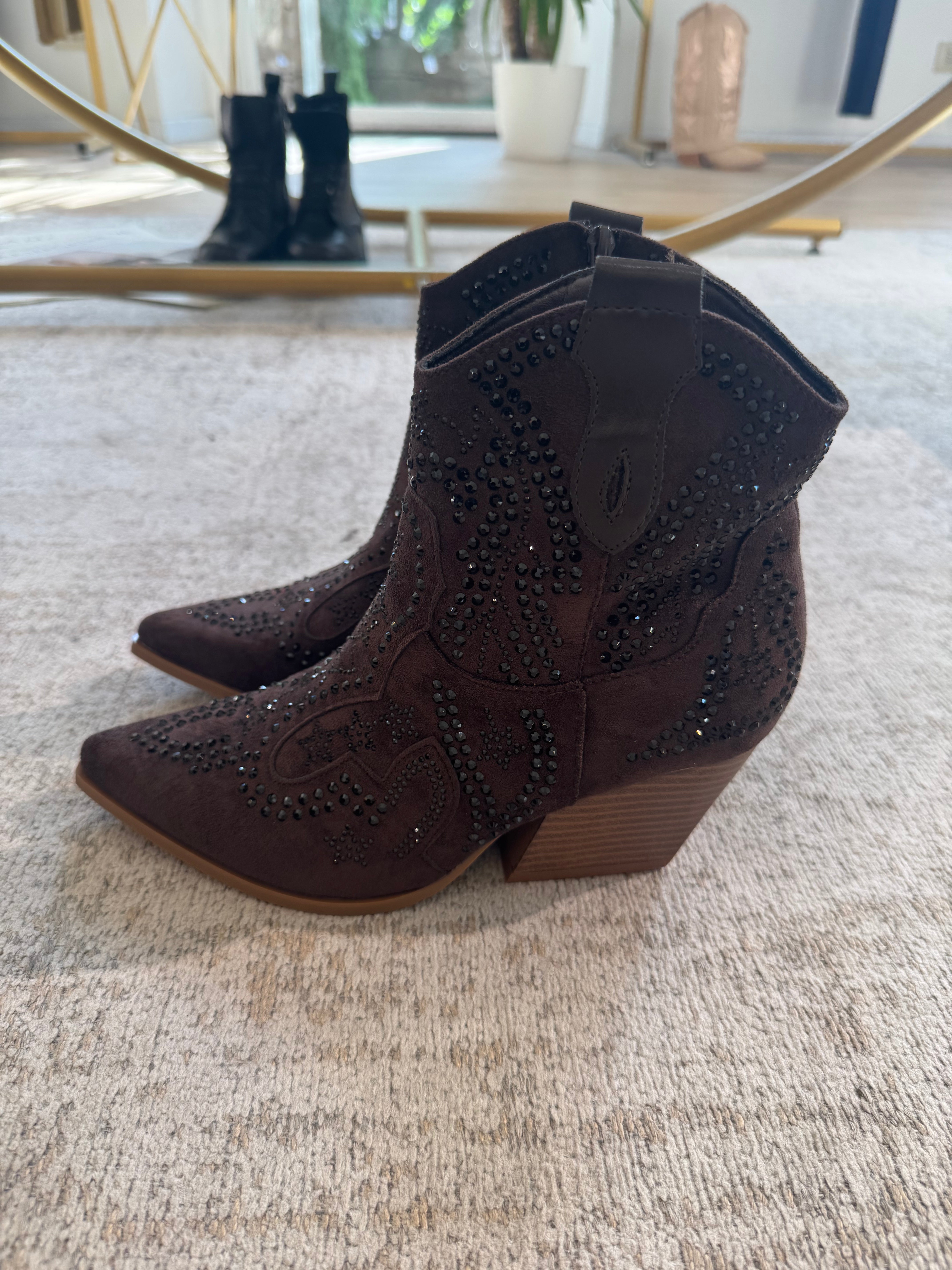 Stivaletto texano basso scamosciato con strass TACCO 7 CM
