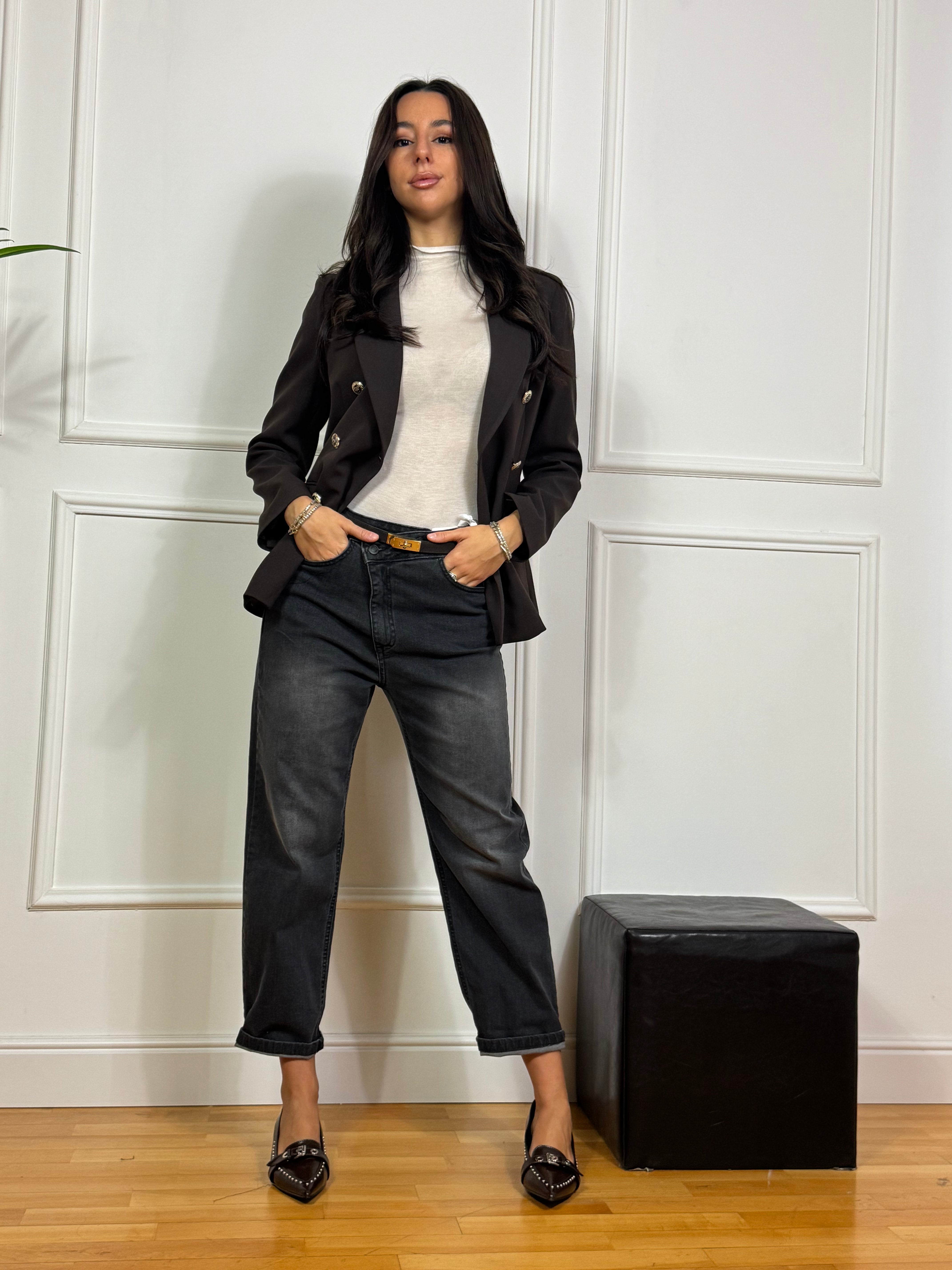 Jeans Kikisix BOTTONI ASIMMETRICI - NERO DELAVE'