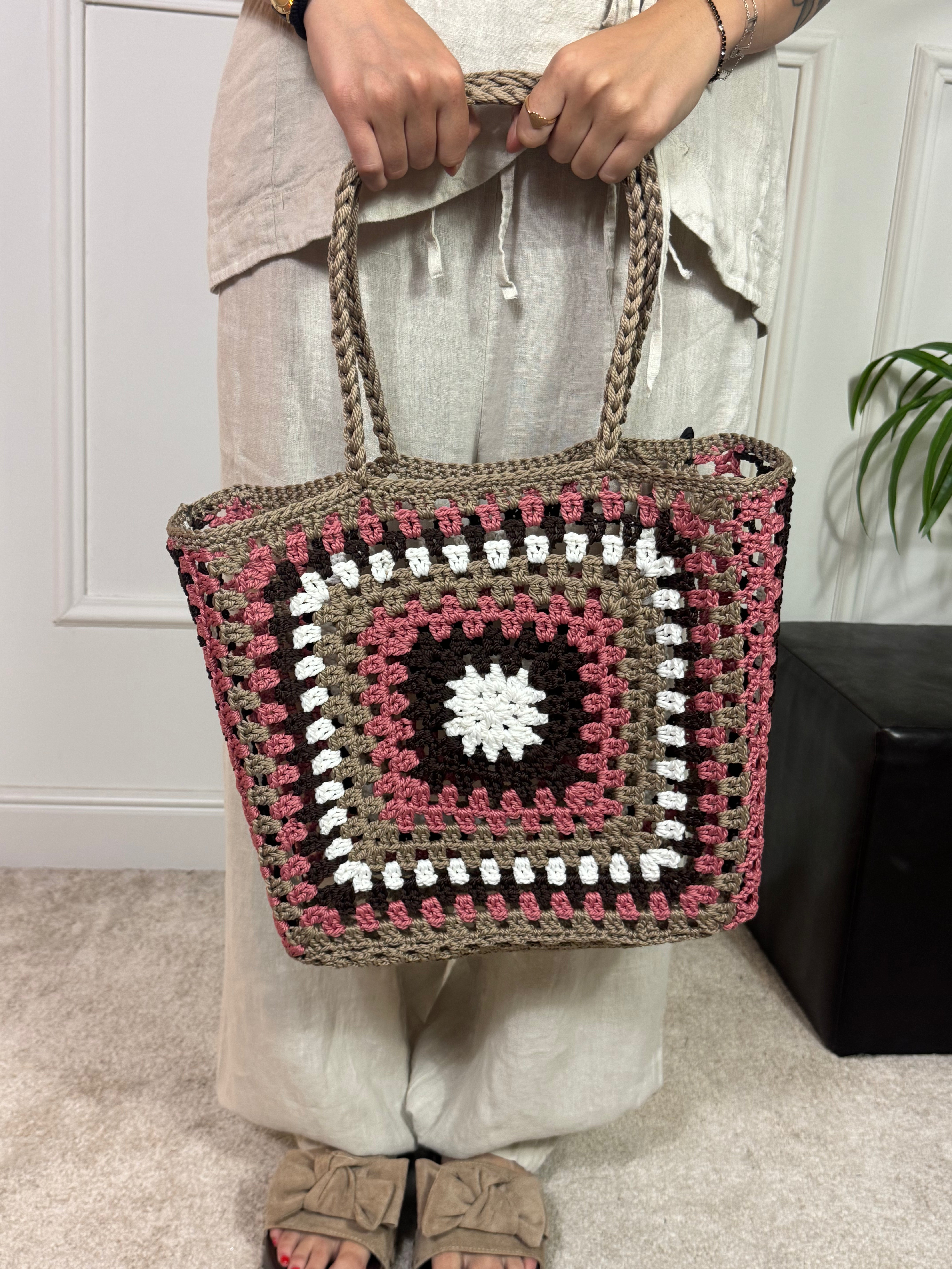 Borsa traforata lavorazione granny Victoria ILMH