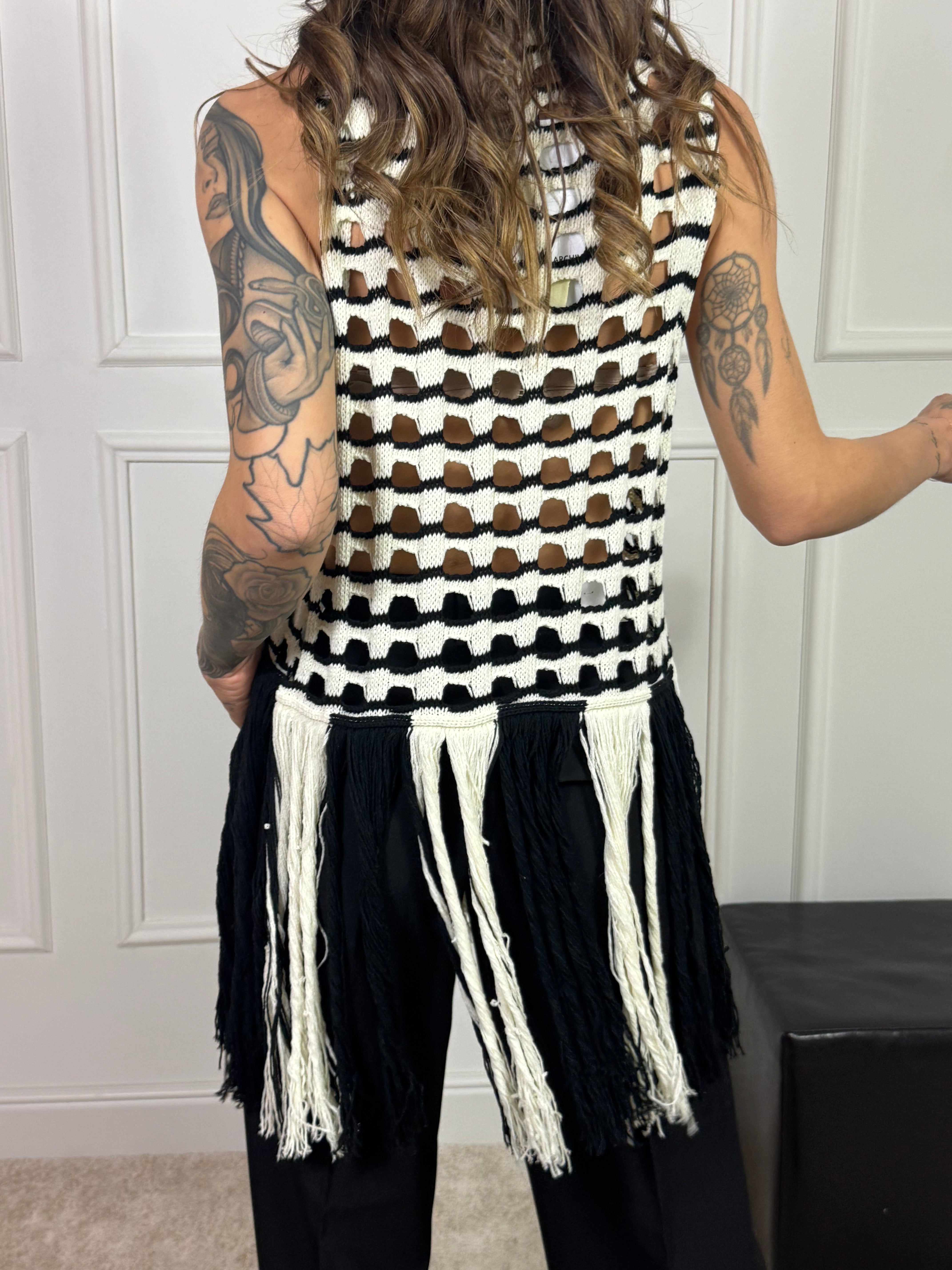 Top crochet traforato bicolore Loom Archive con frange