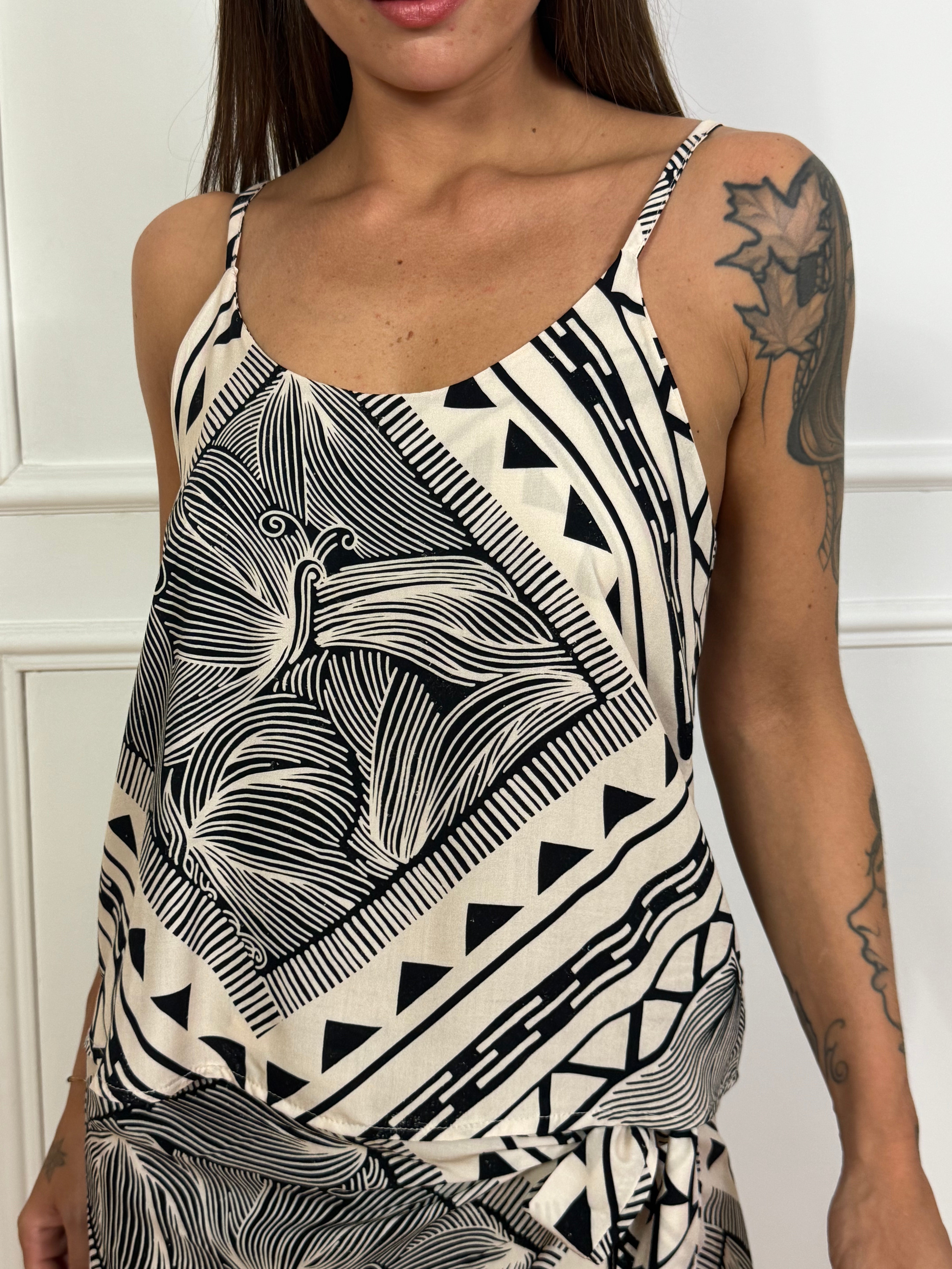 Top in viscosa Kikisix fantasia geometrica TRIANGOLINI