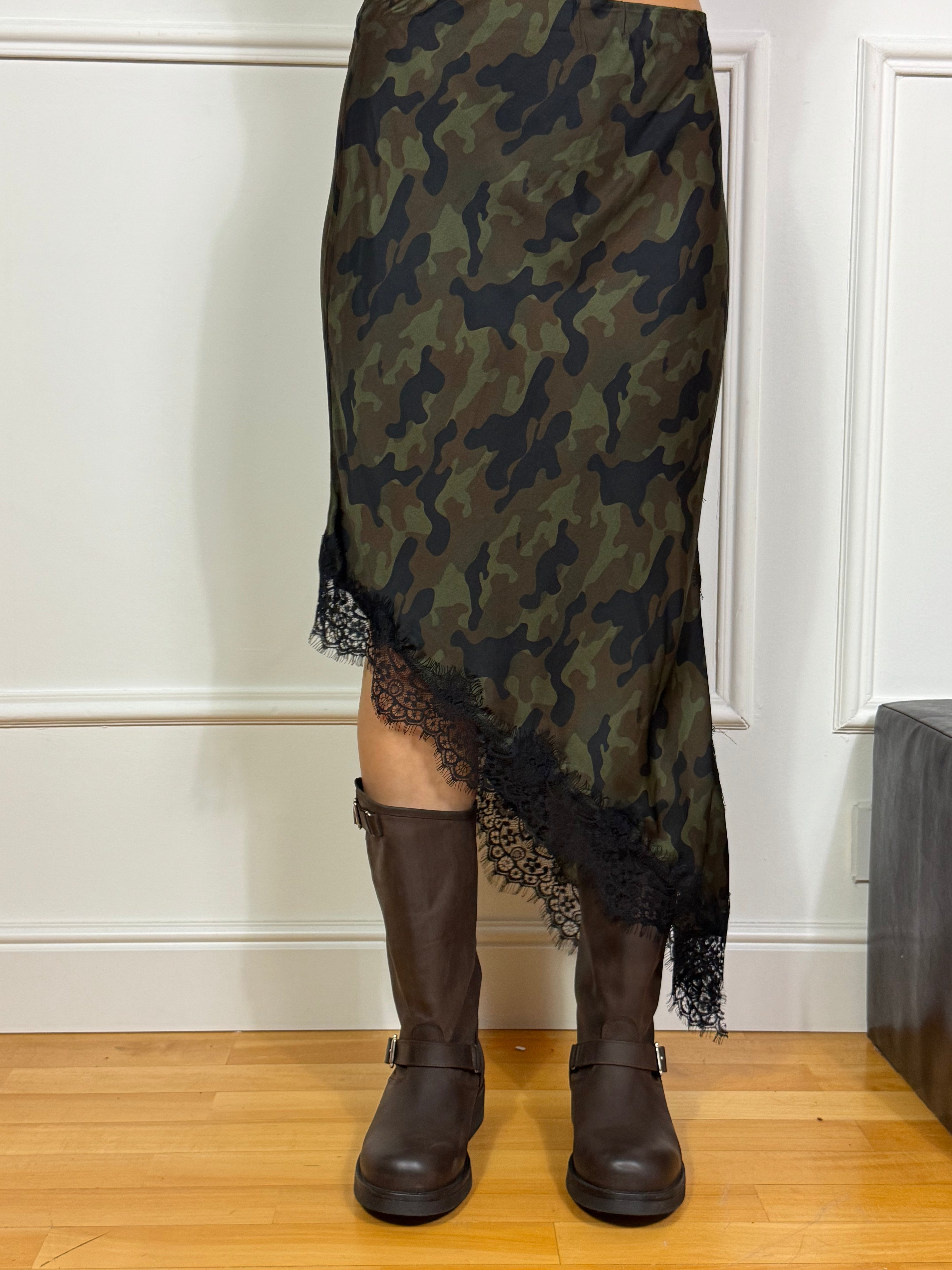 Gonna asimmetrica in raso Victoria ILMH fantasia militare