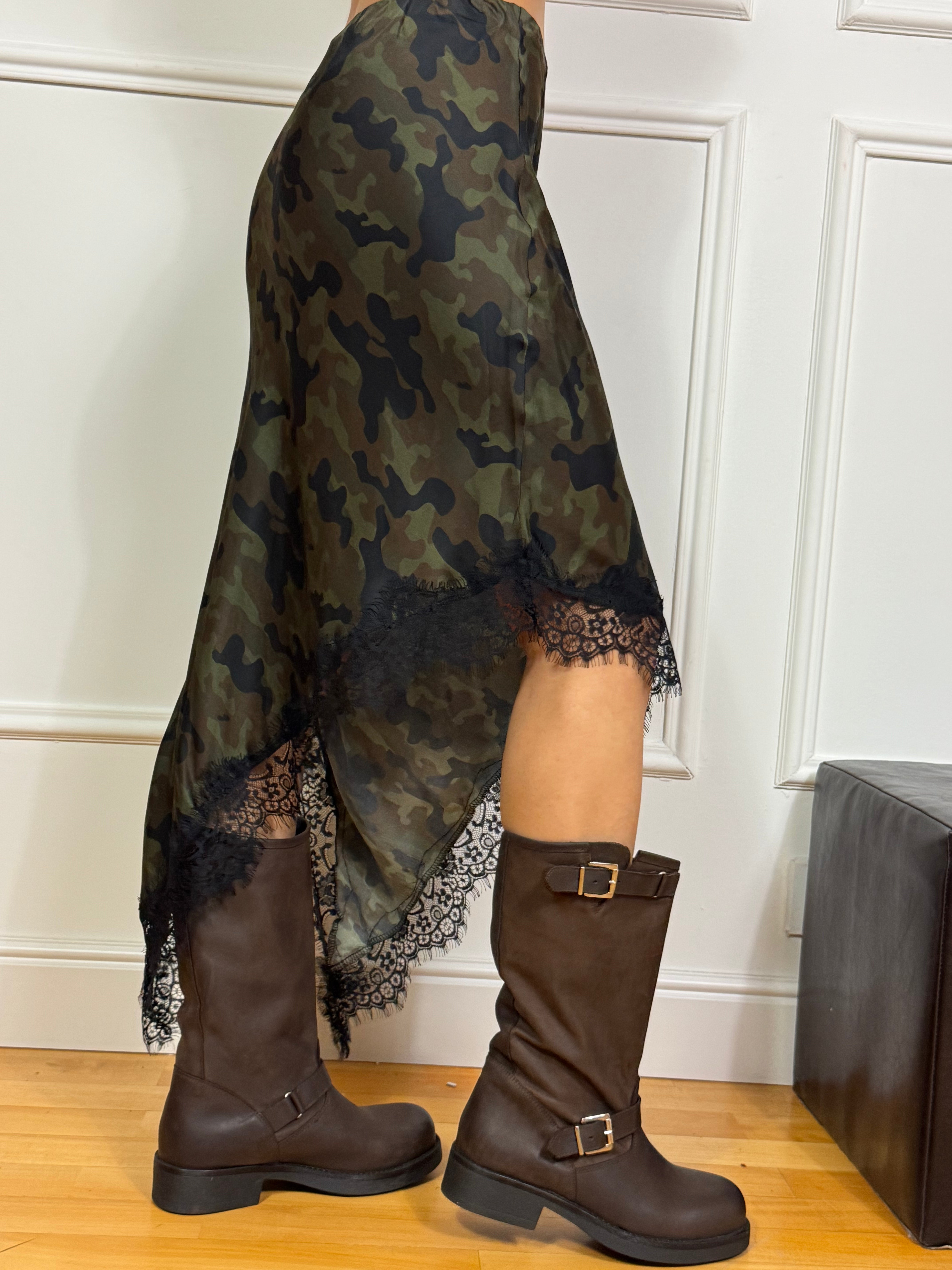 Gonna asimmetrica in raso Victoria ILMH fantasia militare