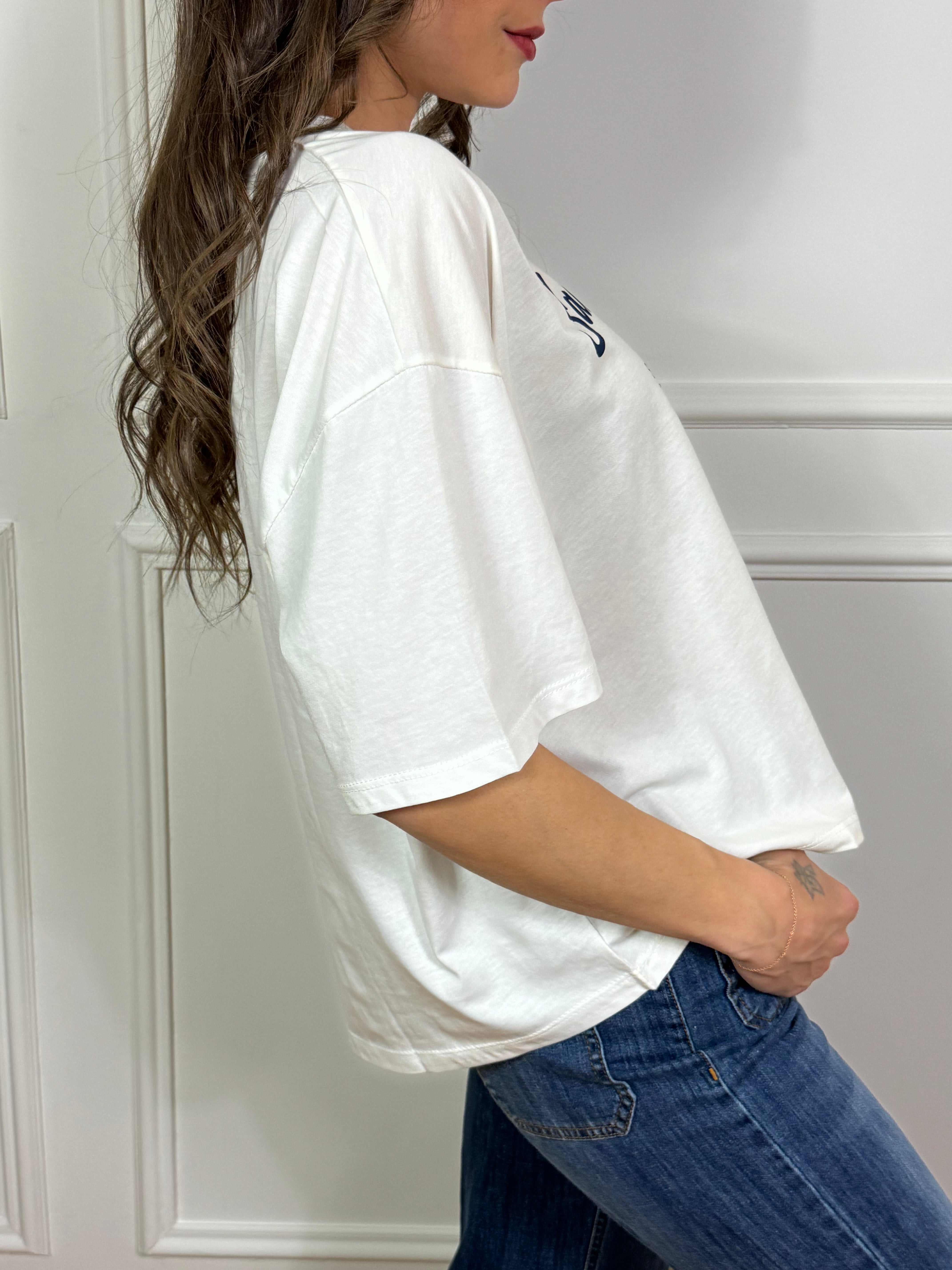 T-shirt Susy Mix over a scatoletta SAN FRANCISCO
