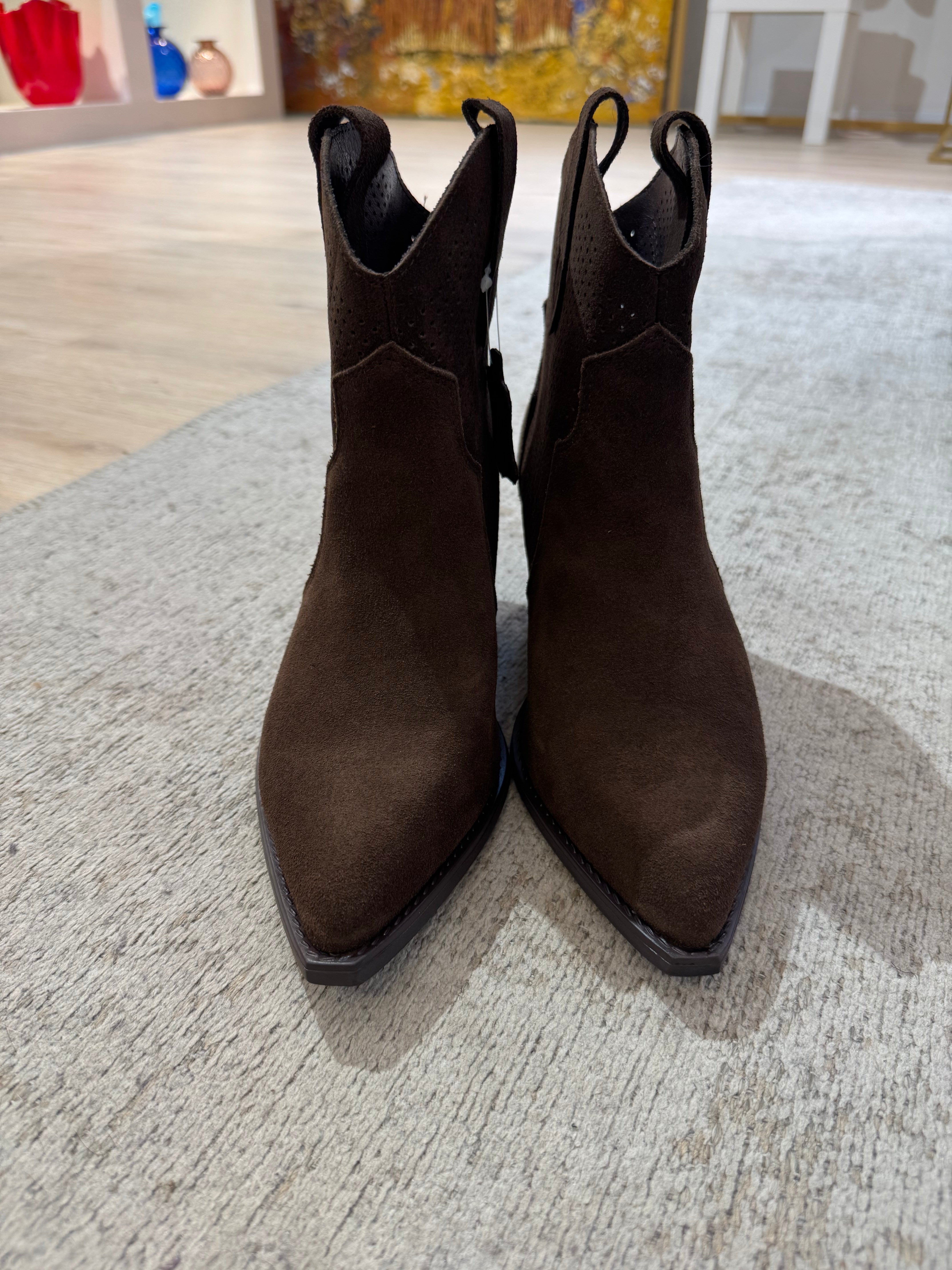 Stivaletto texano VERA PELLE basso scamosciato TRAFORATO