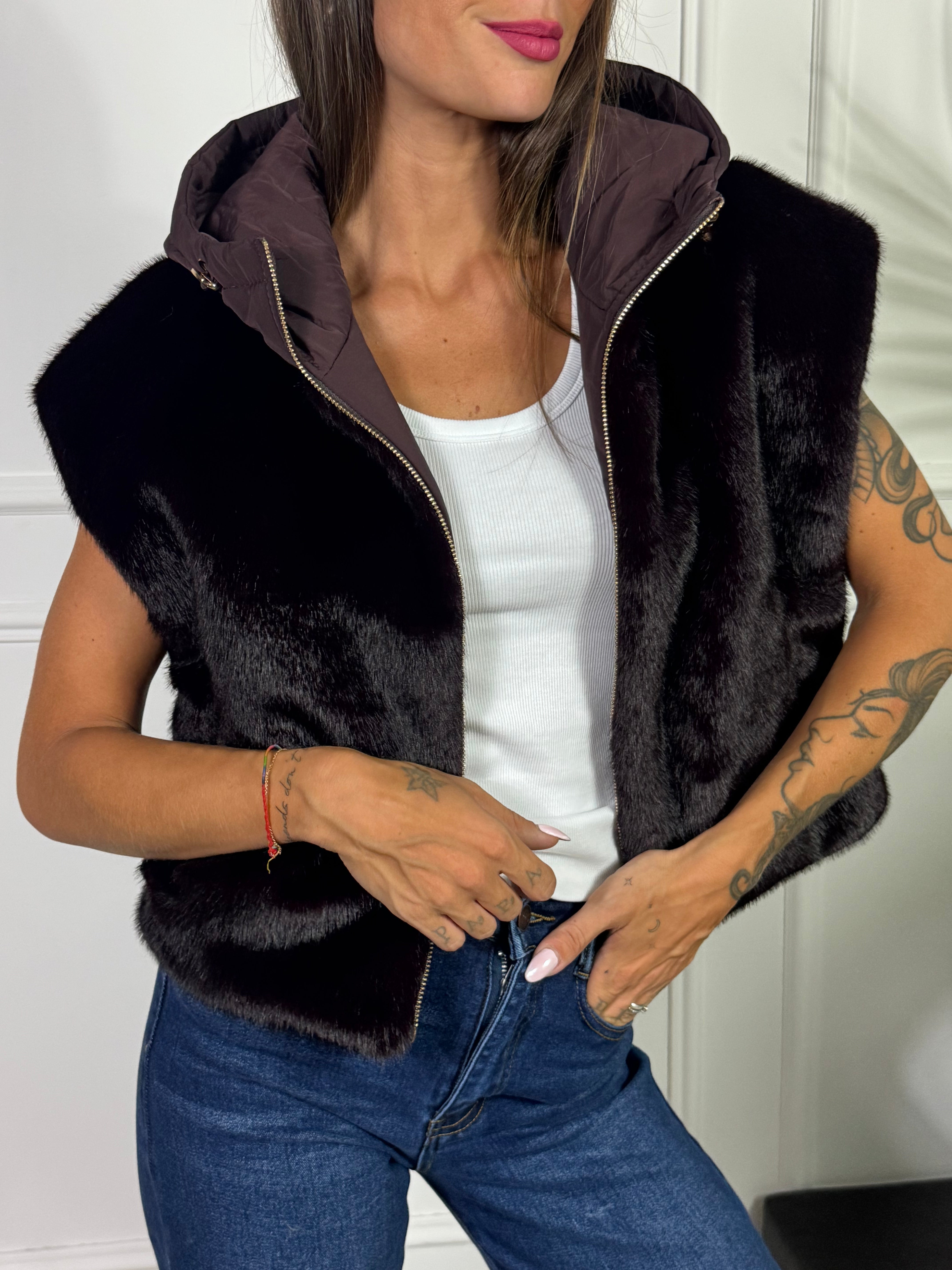 Giacca PIUMINO SMANICATO CON CAPPUCCIO Susy Mix REVERSIBILE
