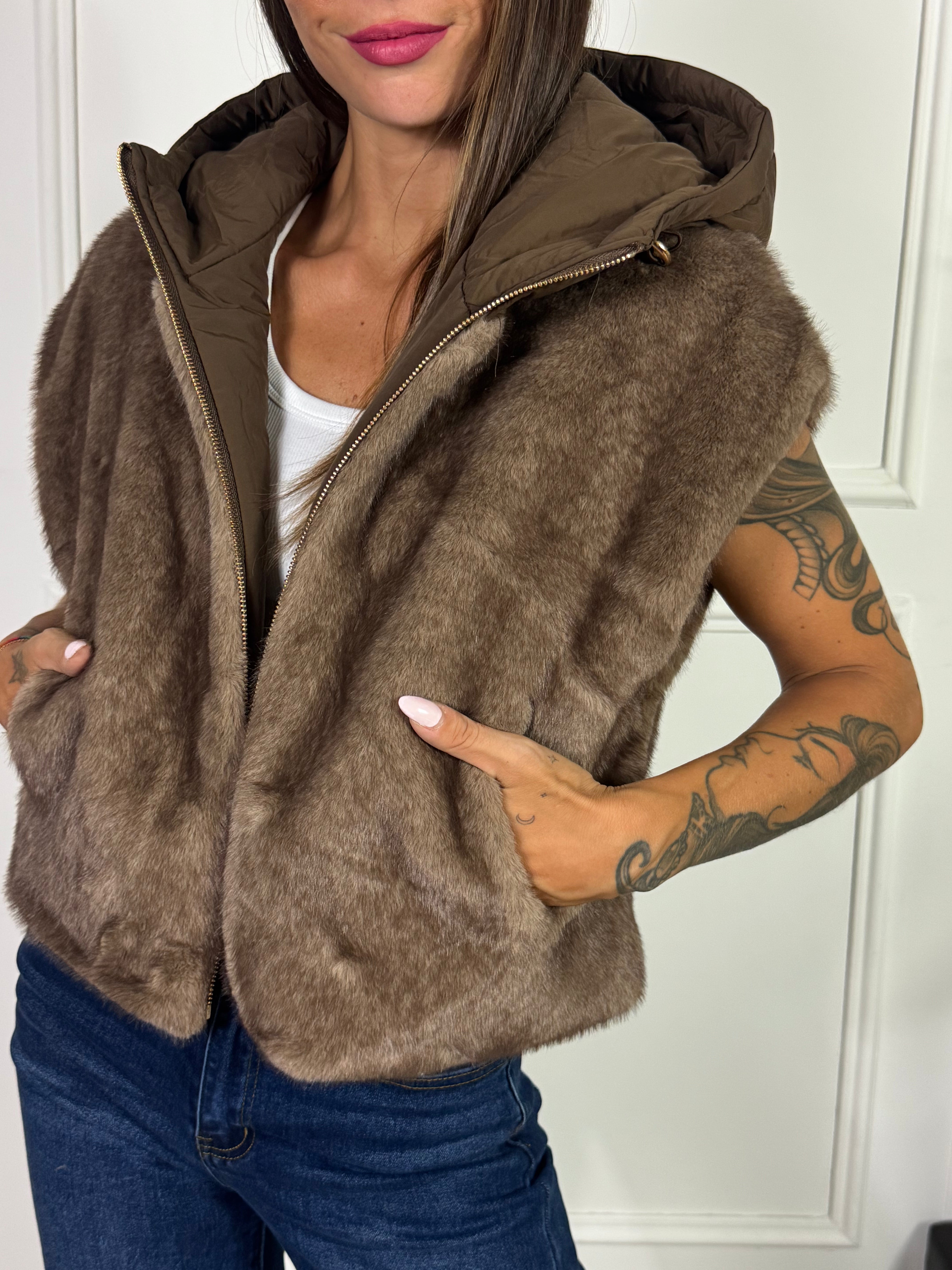 Giacca PIUMINO SMANICATO CON CAPPUCCIO Susy Mix REVERSIBILE