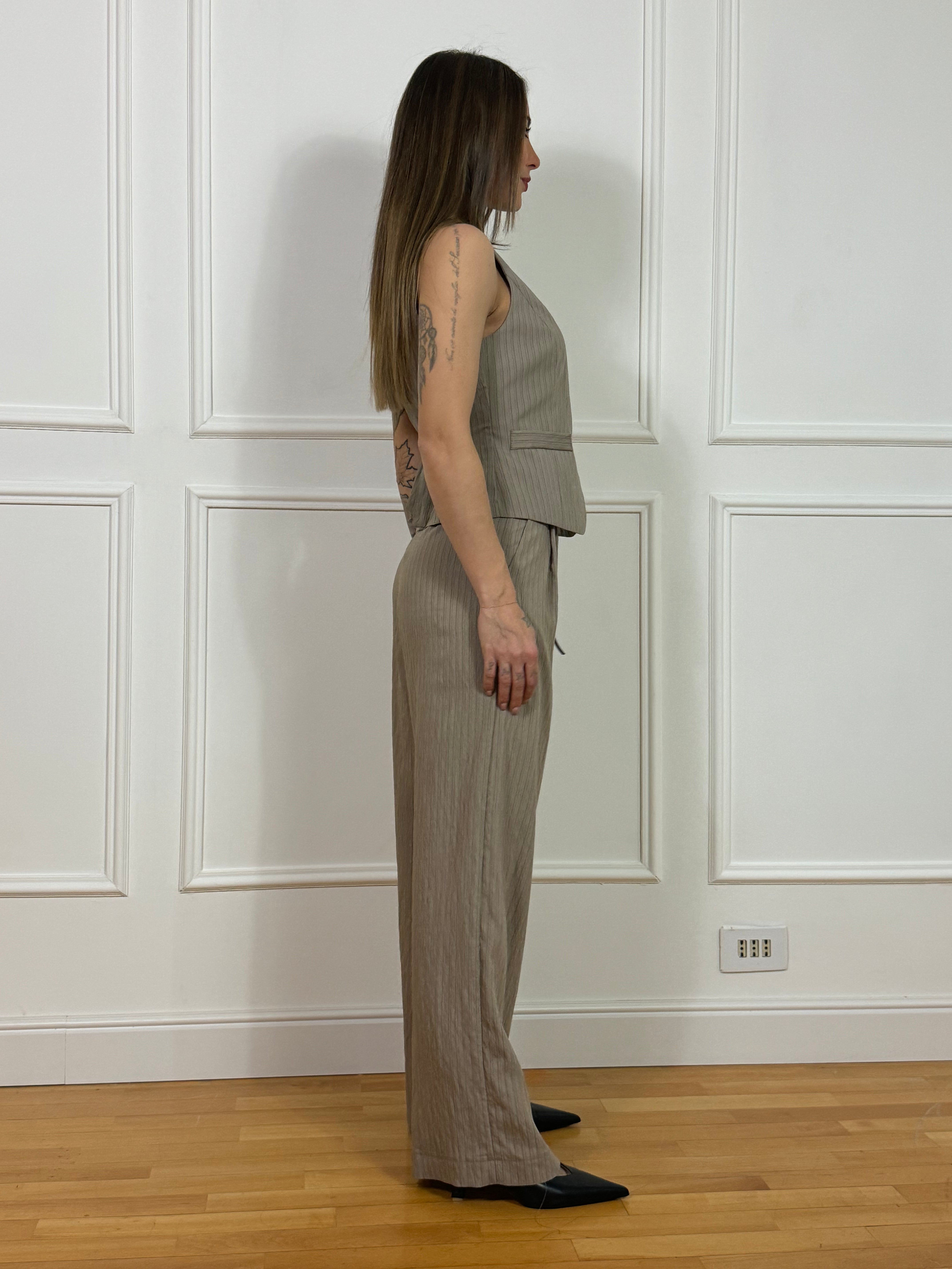Pantalone con pinces Kontatto color tortora gessato