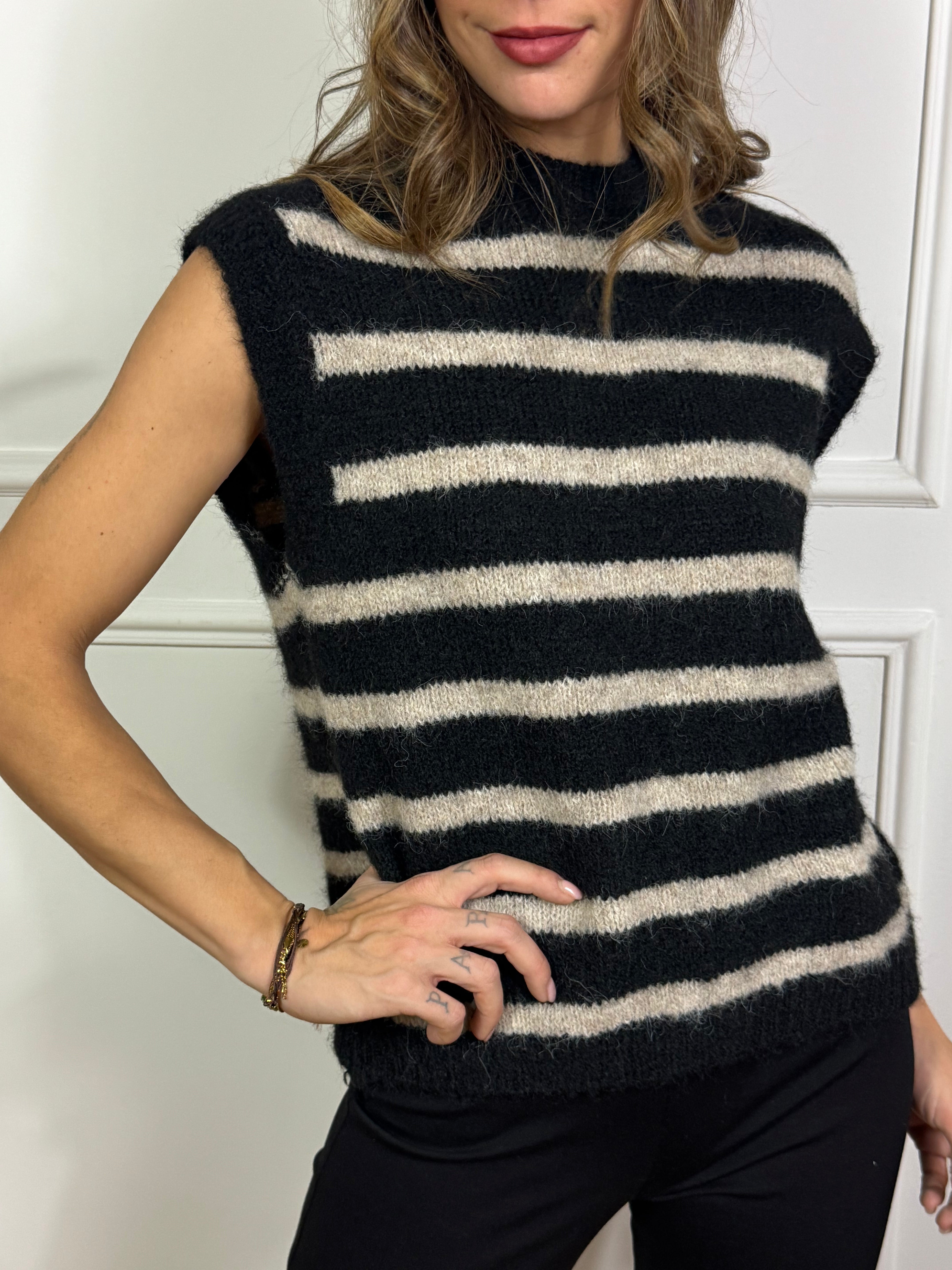 Maglia smanicata misto lana Susy Mix fantasia RIGHE CON FIOCCO DIETRO