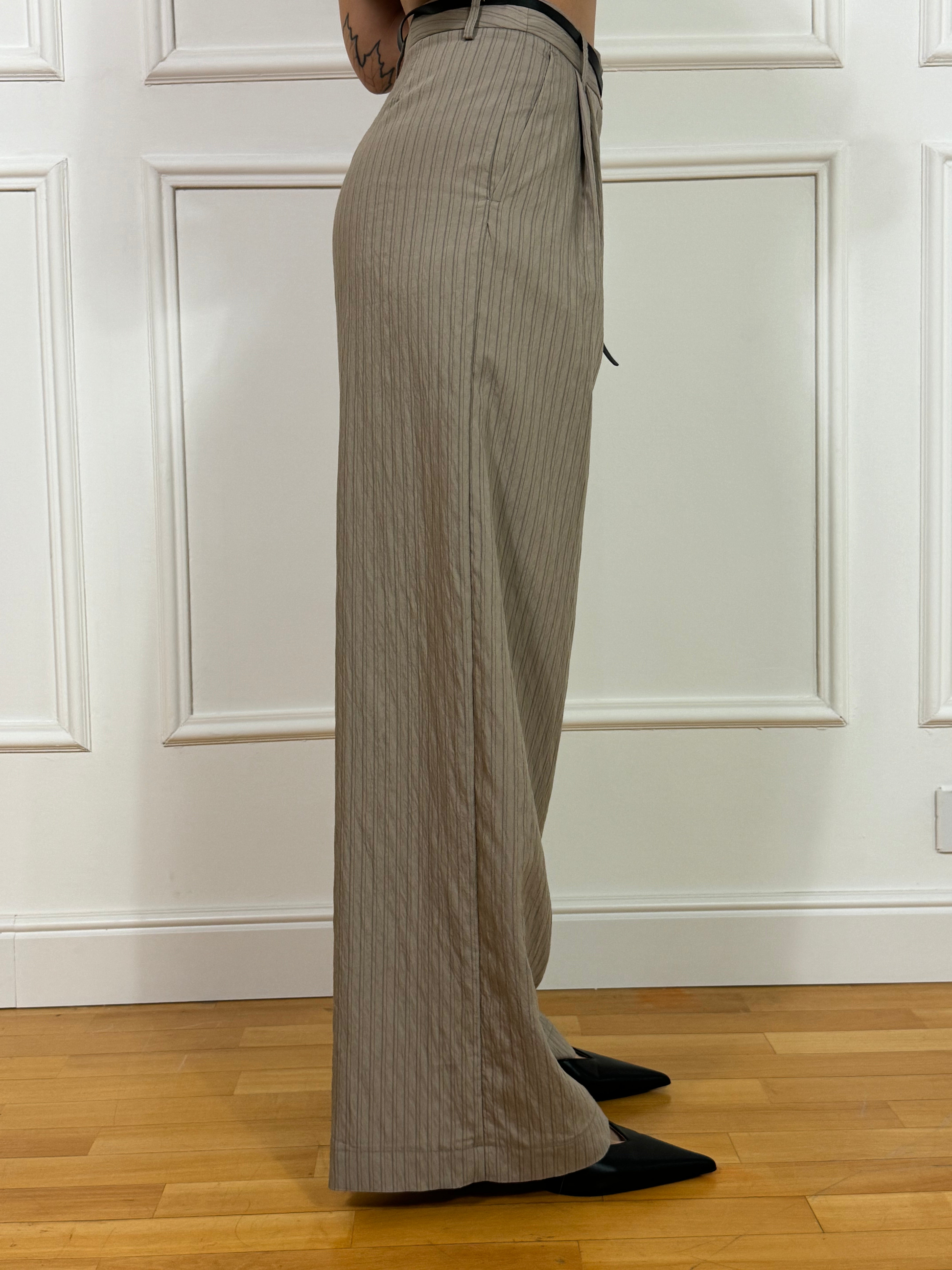 Pantalone con pinces Kontatto color tortora gessato