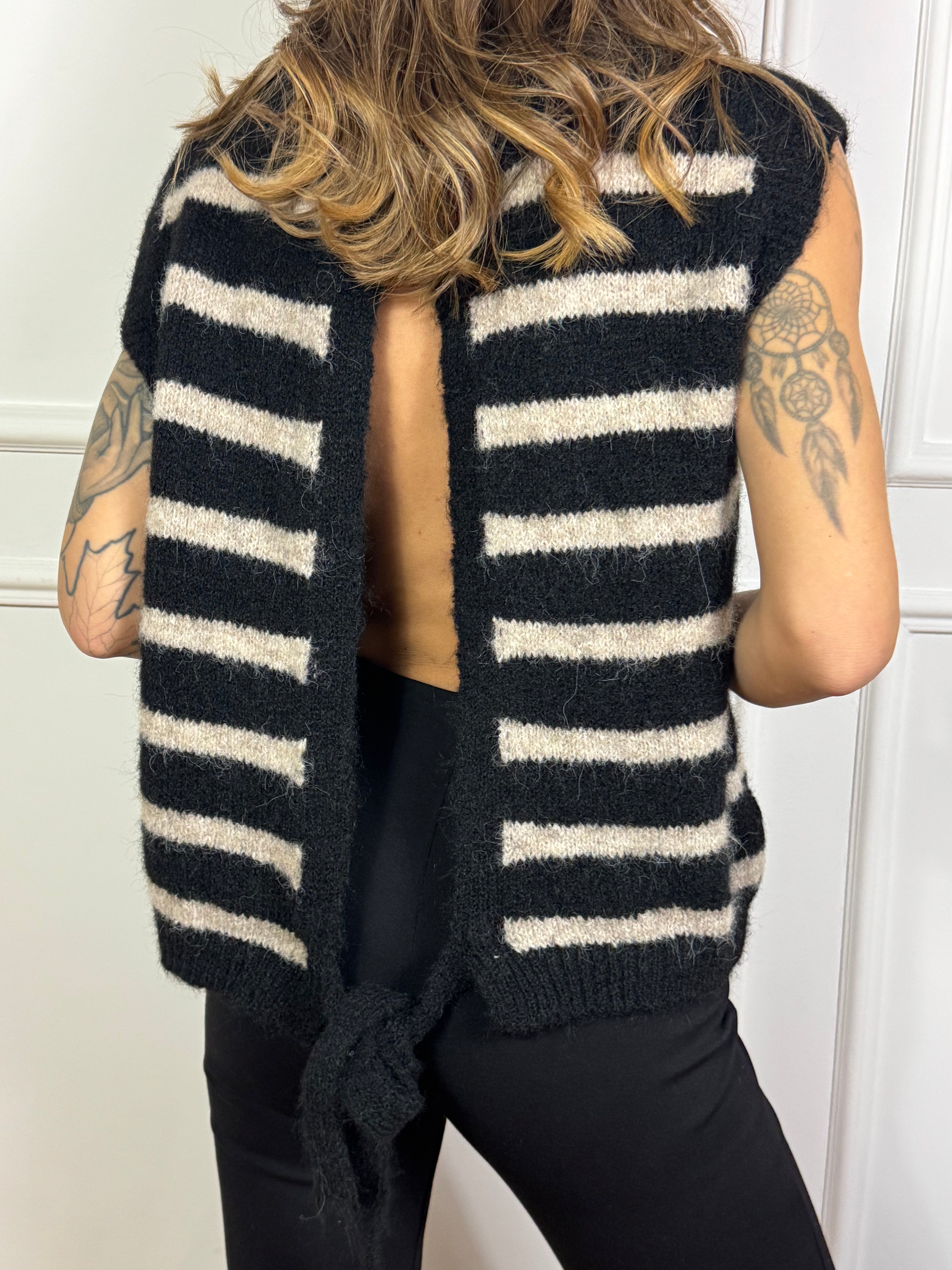 Maglia smanicata misto lana Susy Mix fantasia RIGHE CON FIOCCO DIETRO