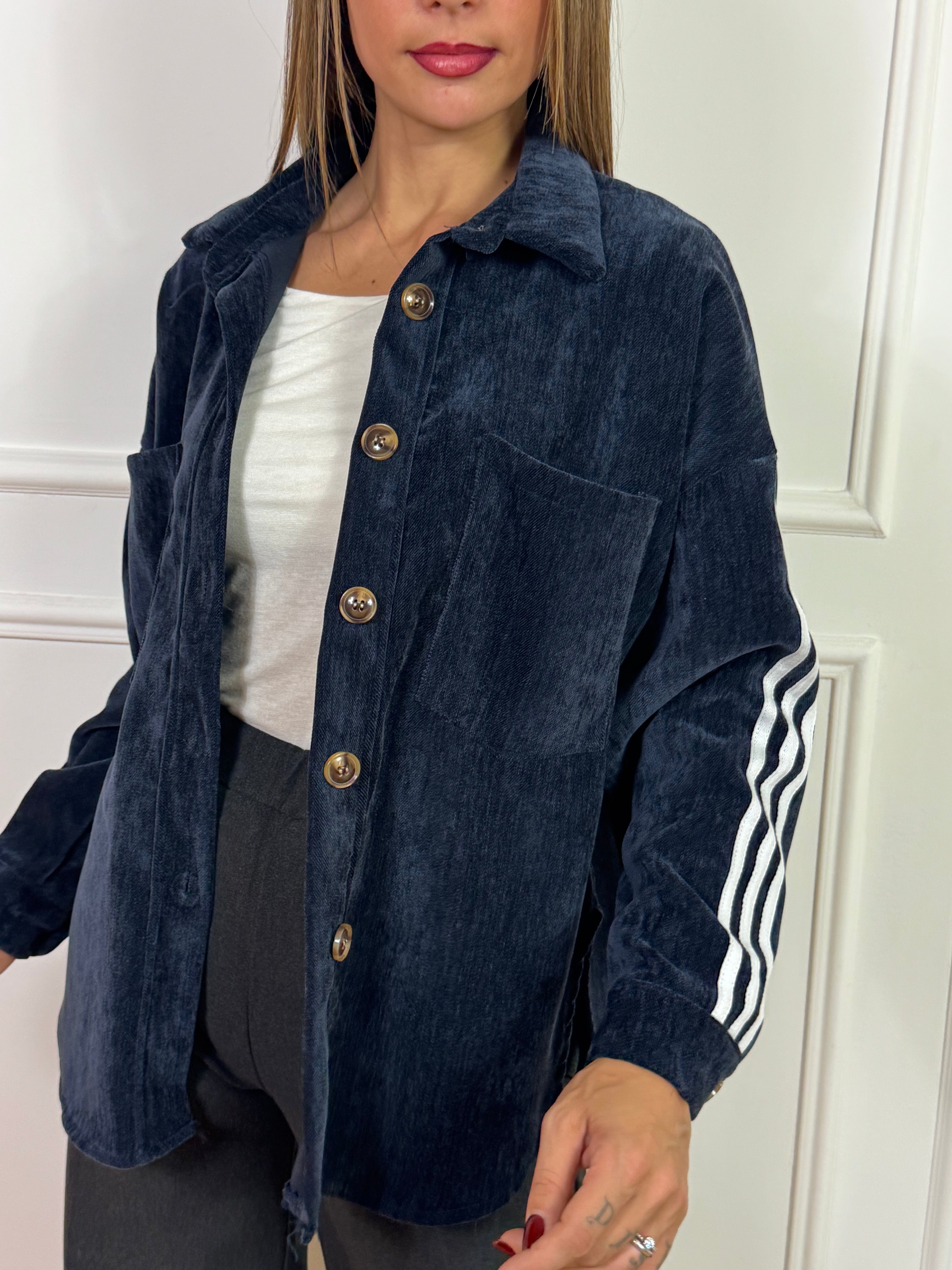 Maxi camicia con taschini Victoria ILMH in vellutino e bande laterali