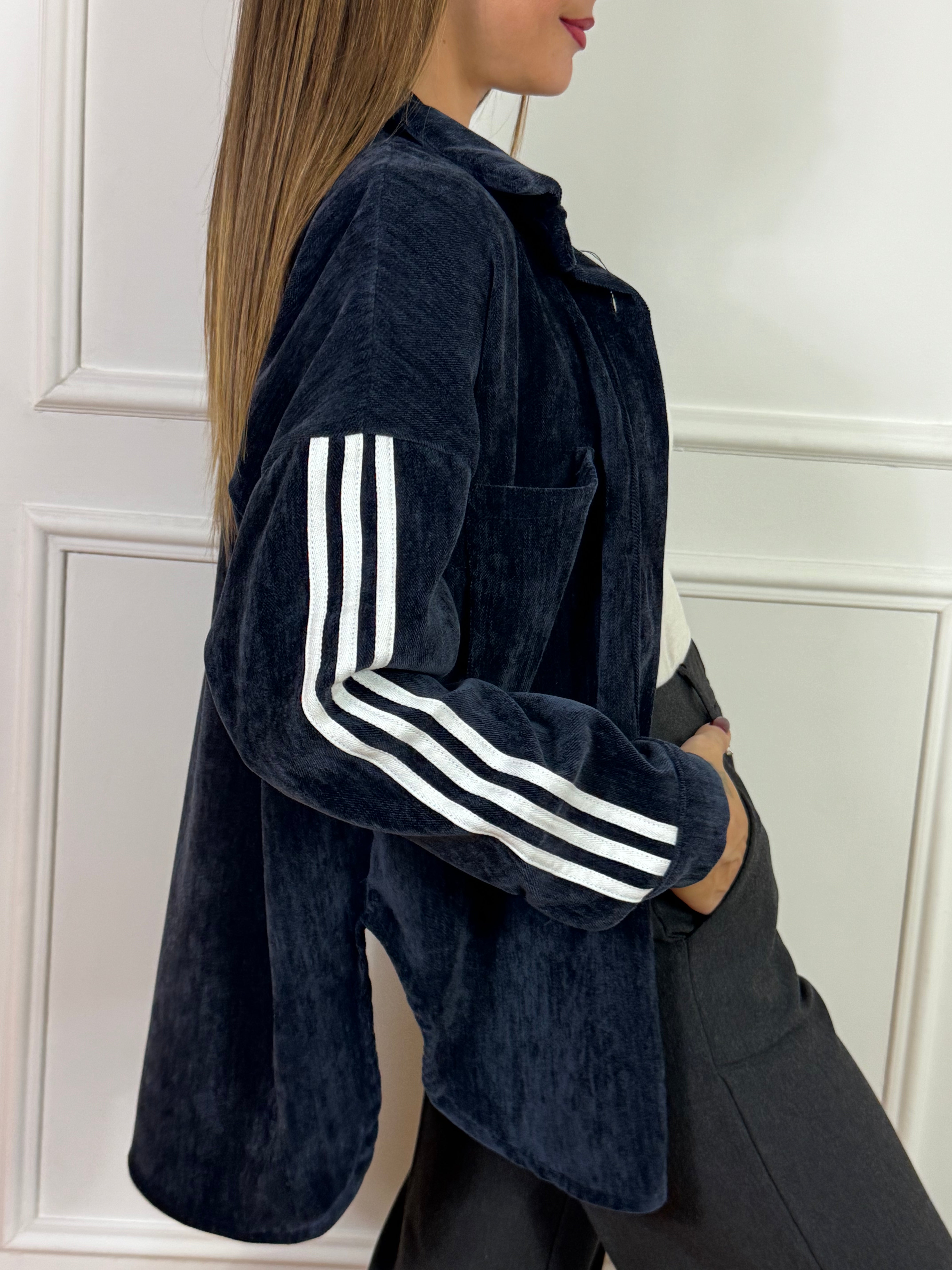 Maxi camicia con taschini Victoria ILMH in vellutino e bande laterali