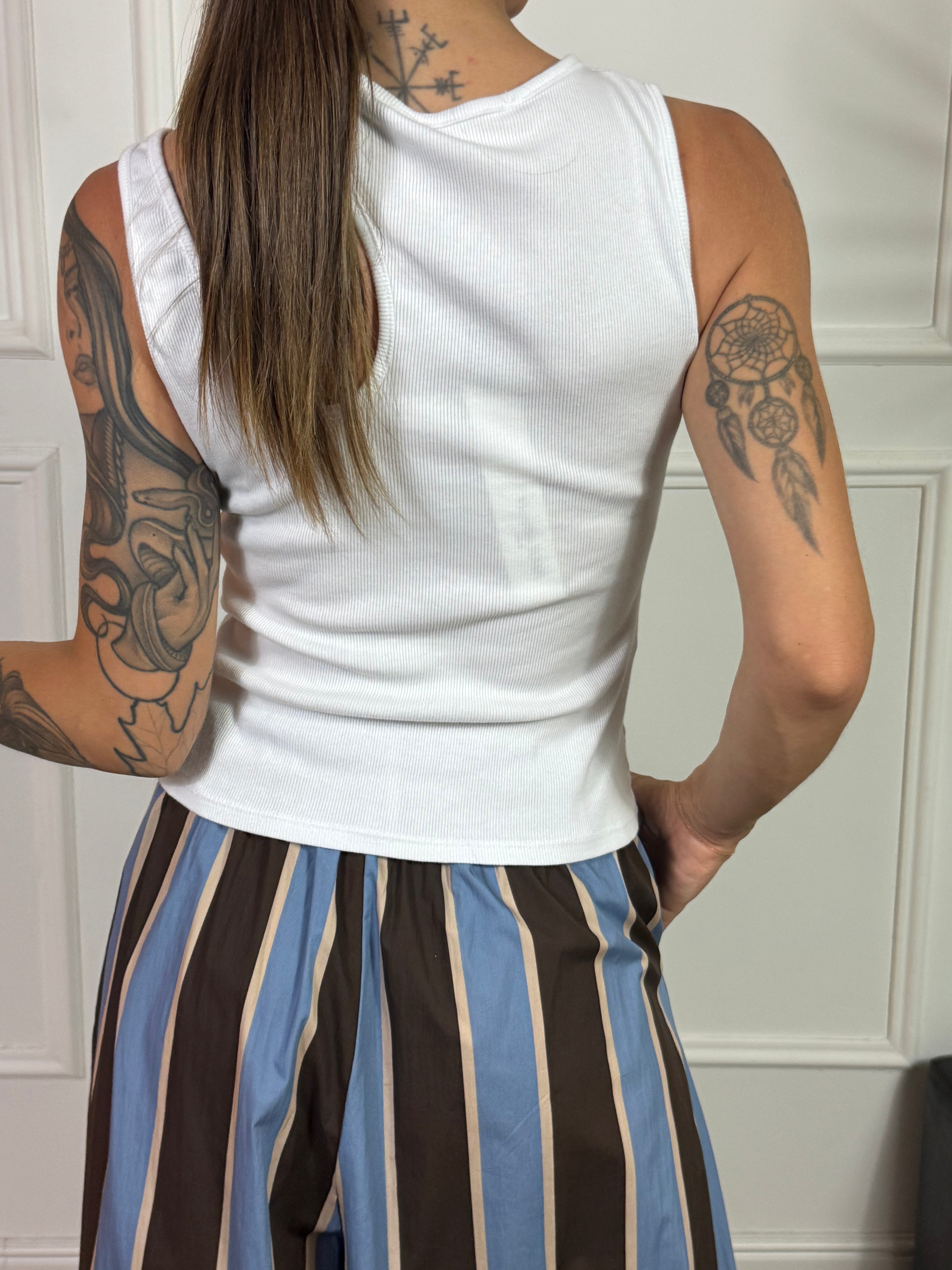 Top canotta cannettata Victoria ILMH CUT OUT GOCCIA SPALLA