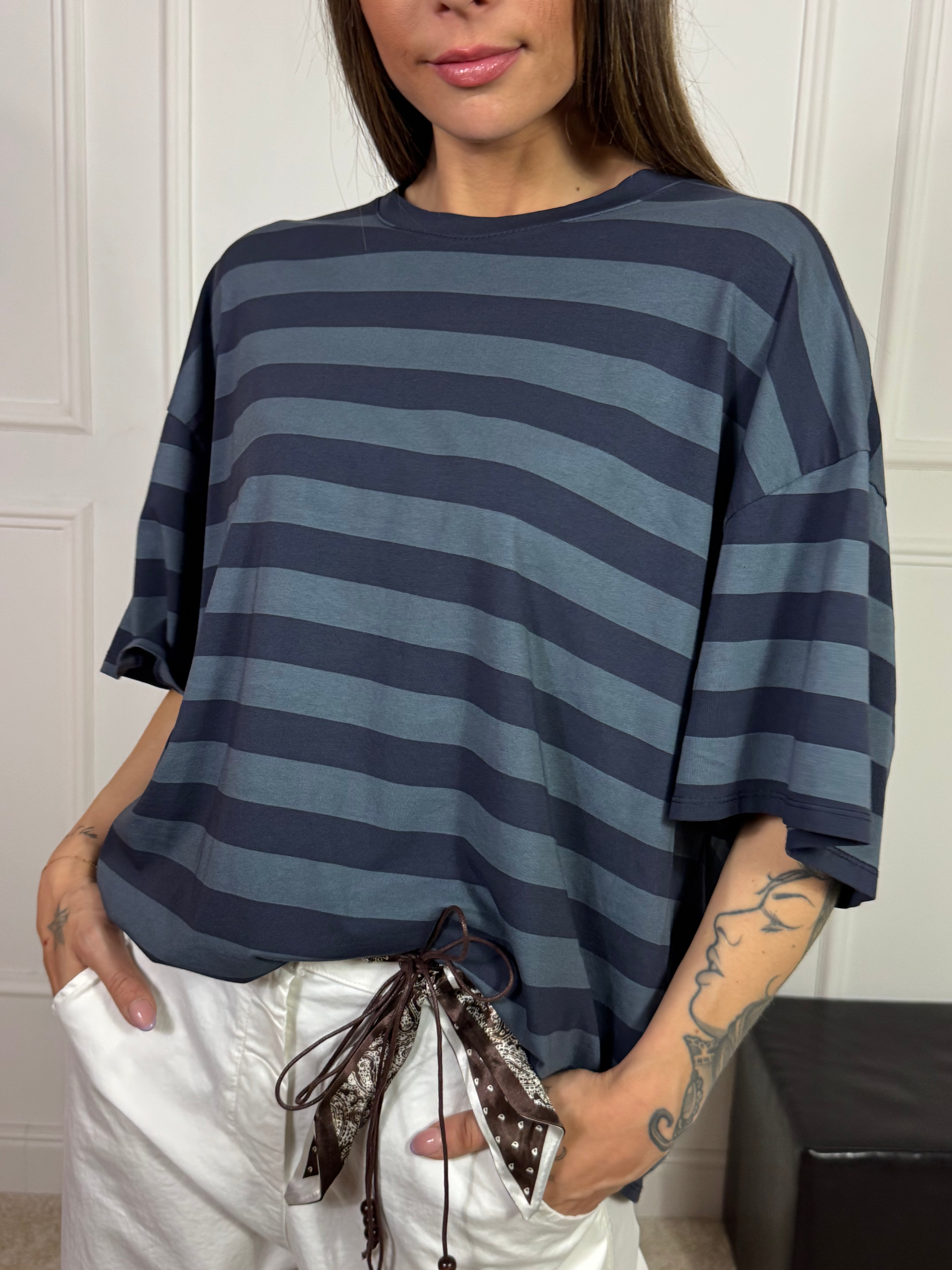 Maglia t-shirt oversize Victoria ILMH RIGHE GROSSE