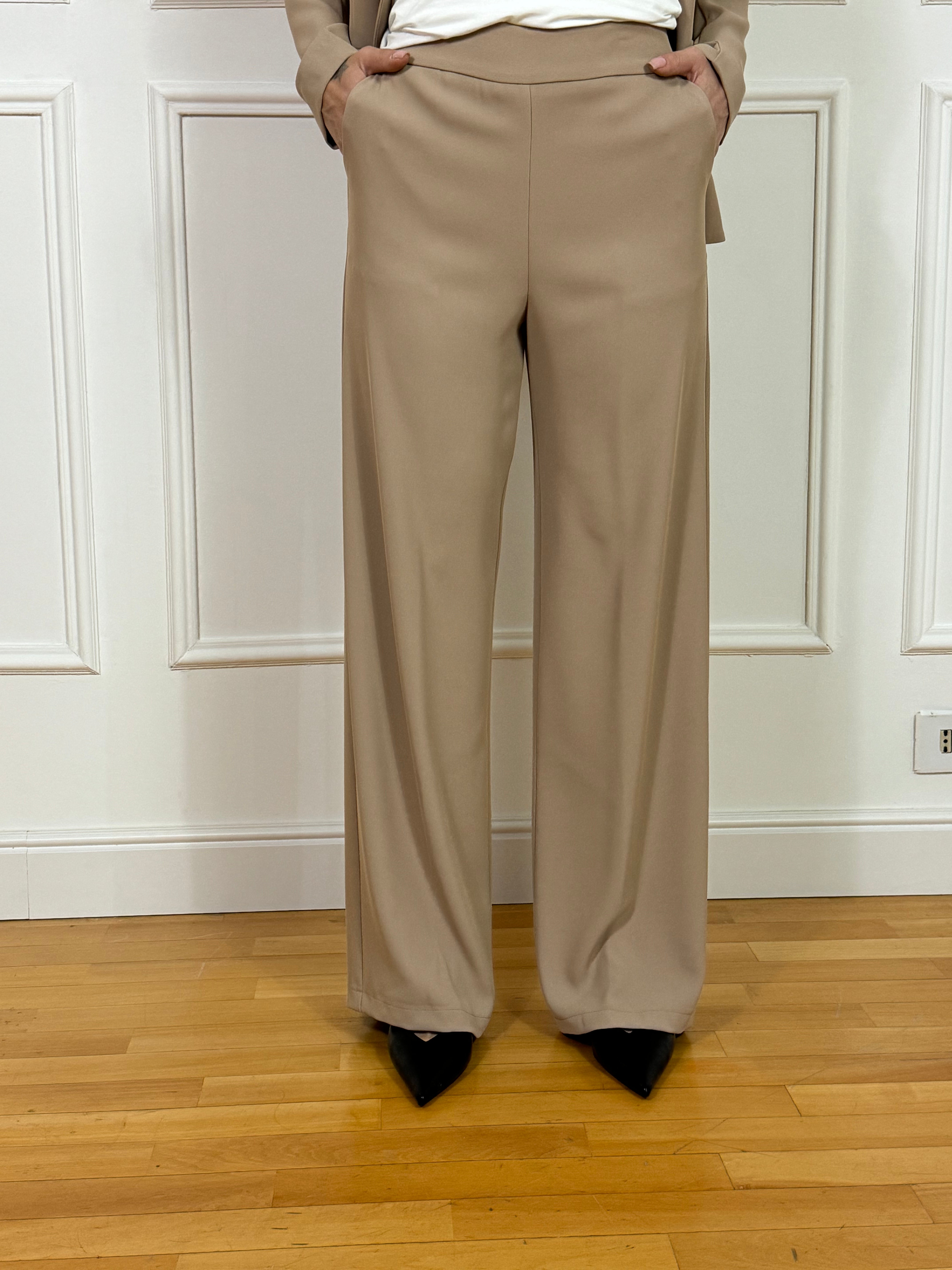 Completo tailleur Kontatto GIACCA MONOPETTO + PANTALONE A PALAZZO