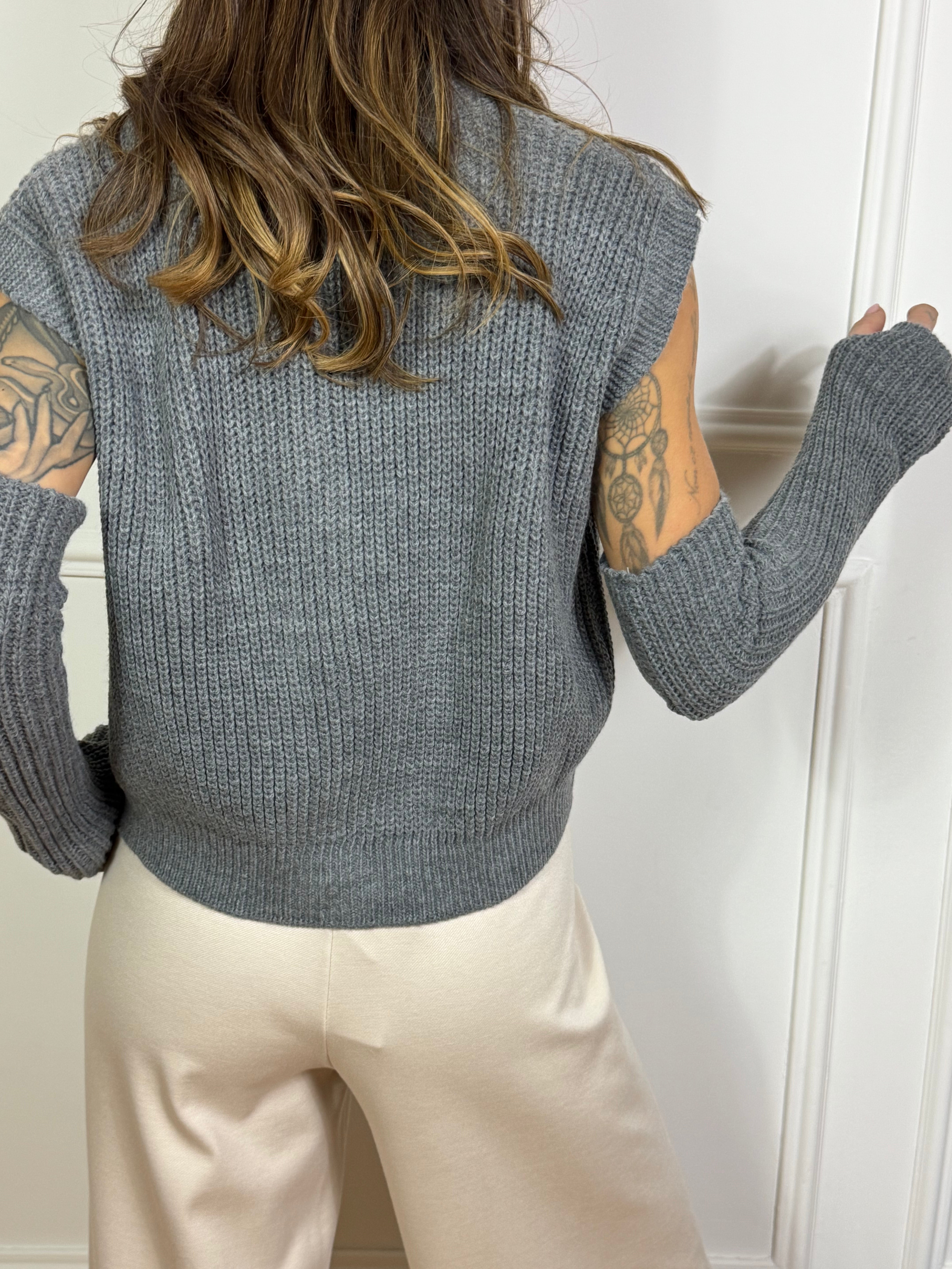 Gilet in maglia SUSY MIX con bottoni e manicotti