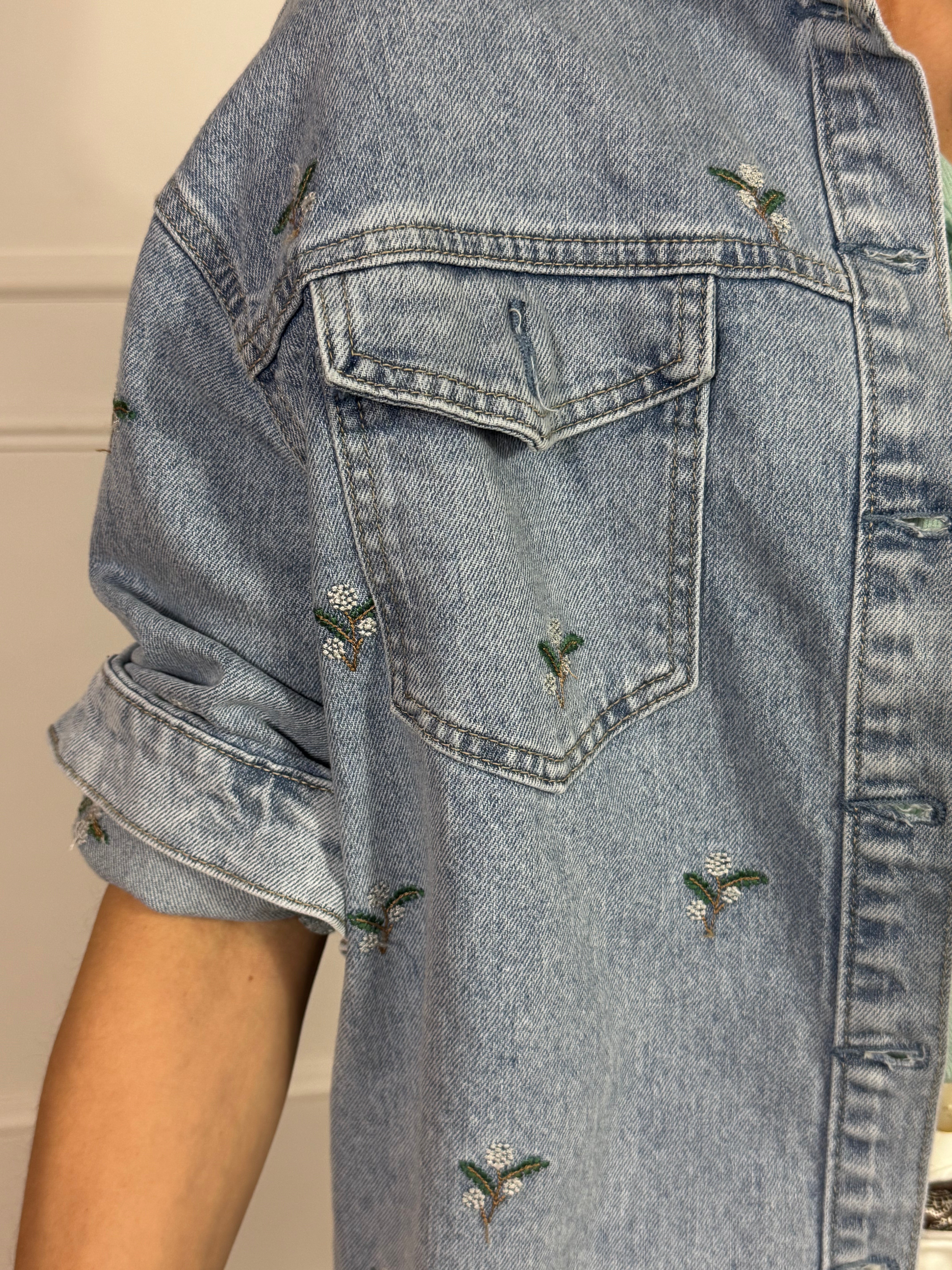 Giacca di jeans AZZURRA DENIM lunga Victoria ILMH ricamo FIORI BIANCHI