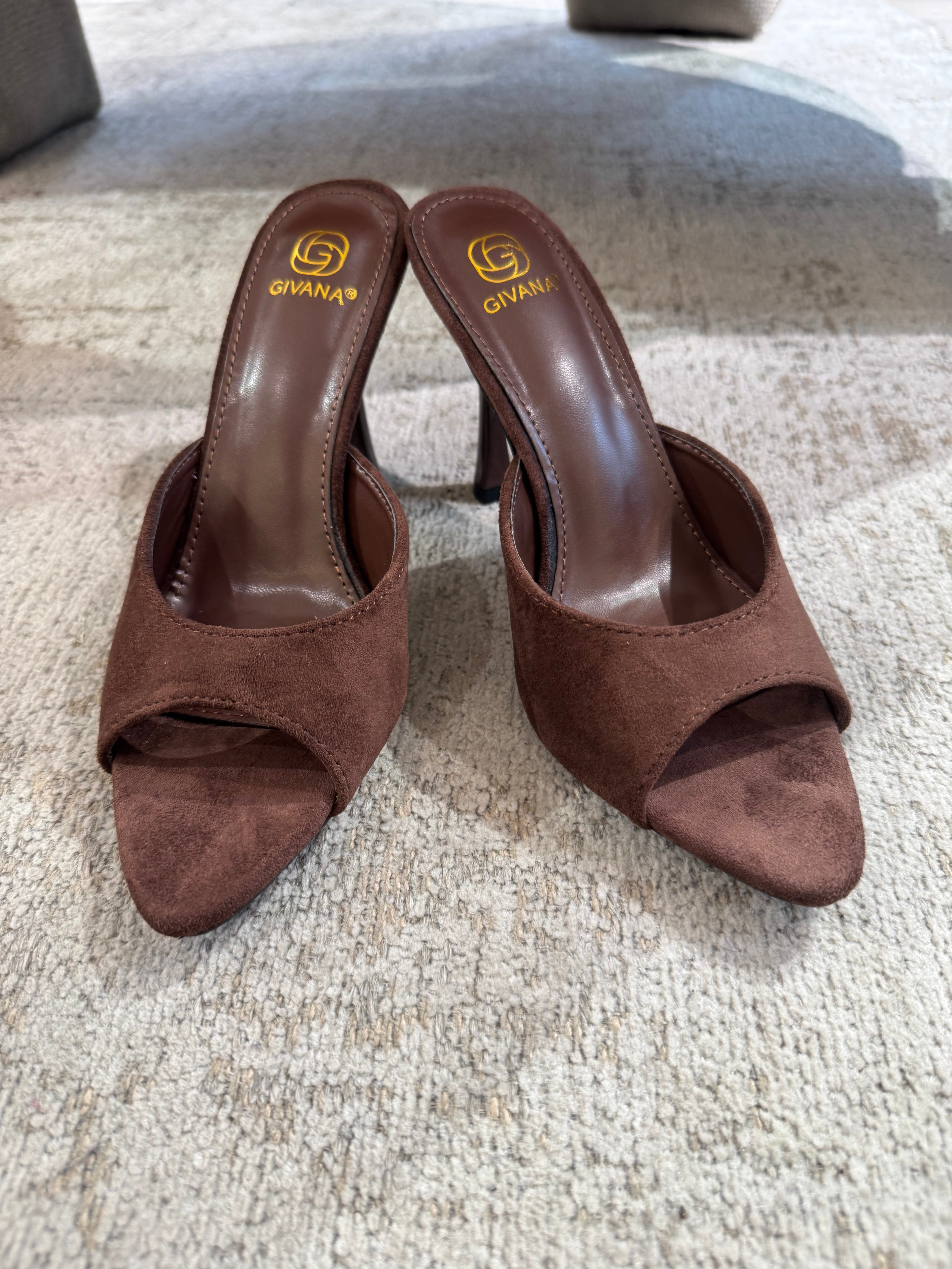 Scarpa sandalo con tacco aperta SCAMOSCIATA