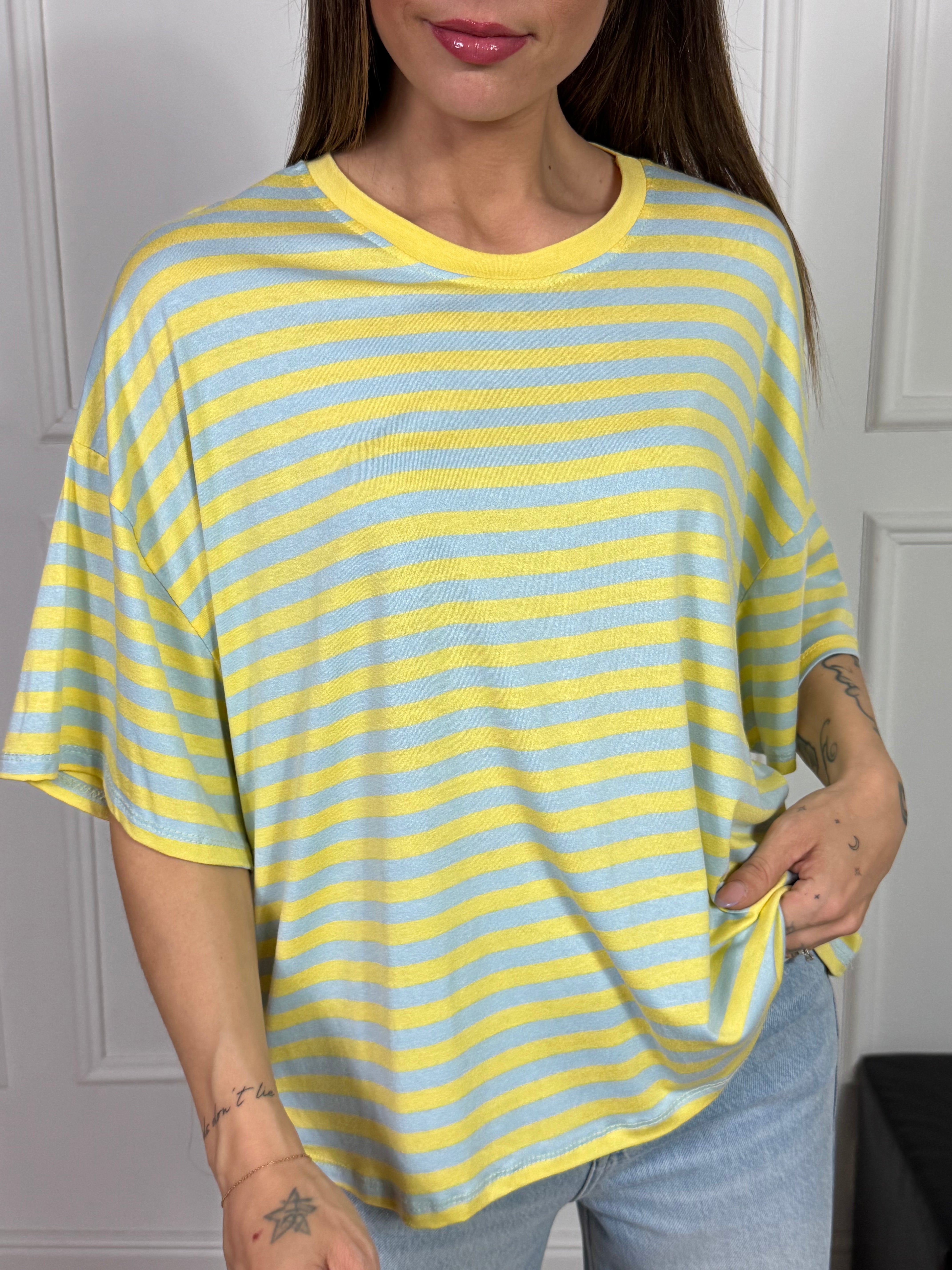 Maglia t-shirt oversize Victoria ILMH RIGHE SOTTILI, SCOLLO A CONTRASTO