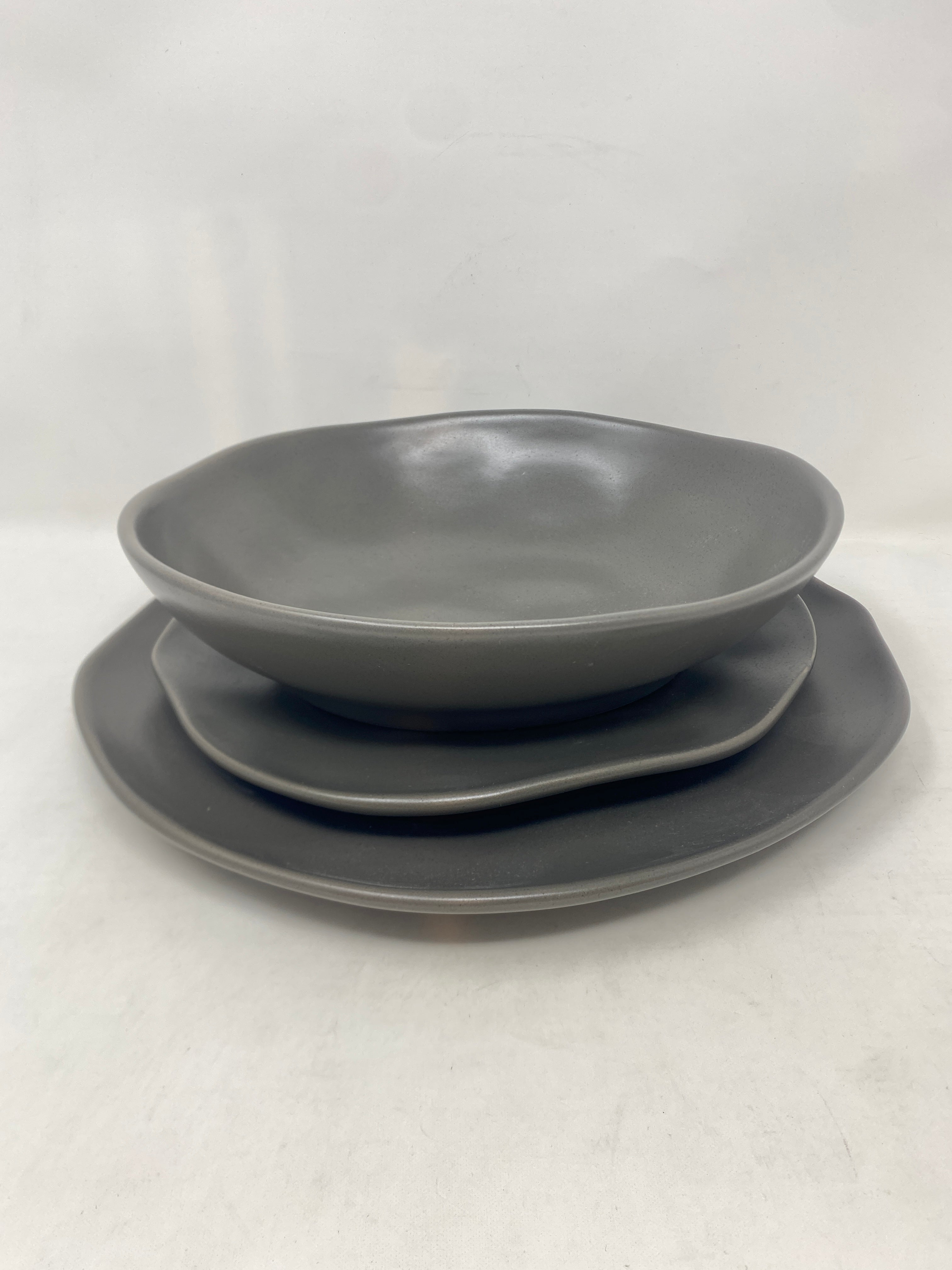 Piatti set 18pz vaniglia / grafite GRECIA