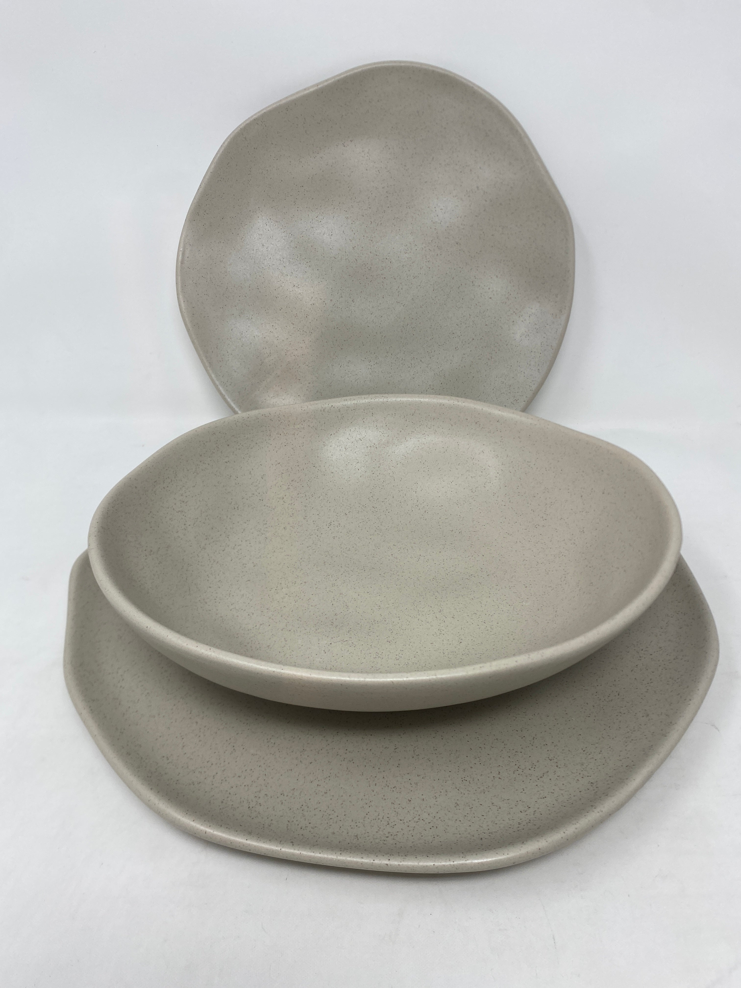 Piatti set 18pz vaniglia / grafite GRECIA