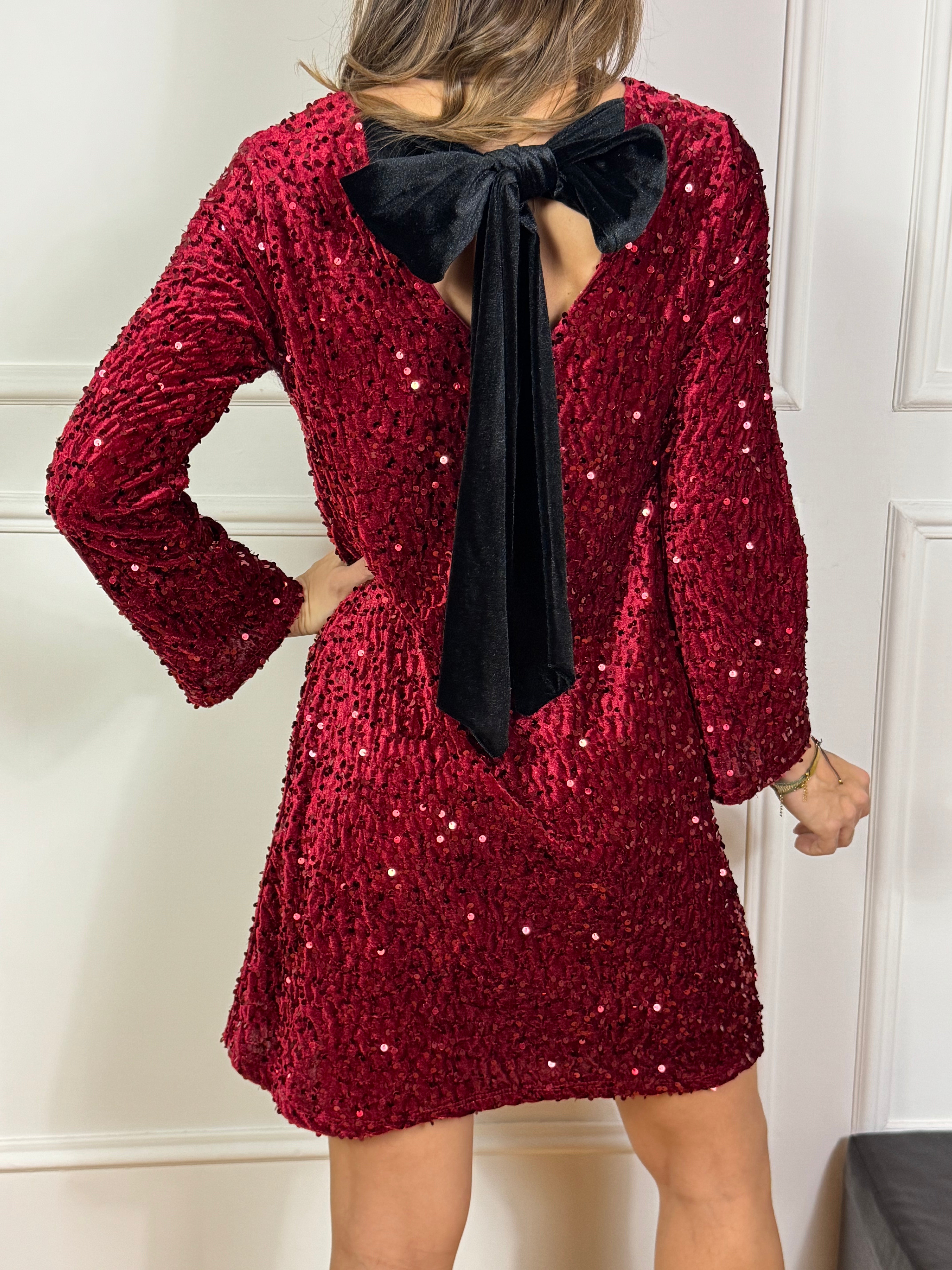 Abito CORTO Victoria ILMH in PAILLETTES e FIOCCO DIETRO