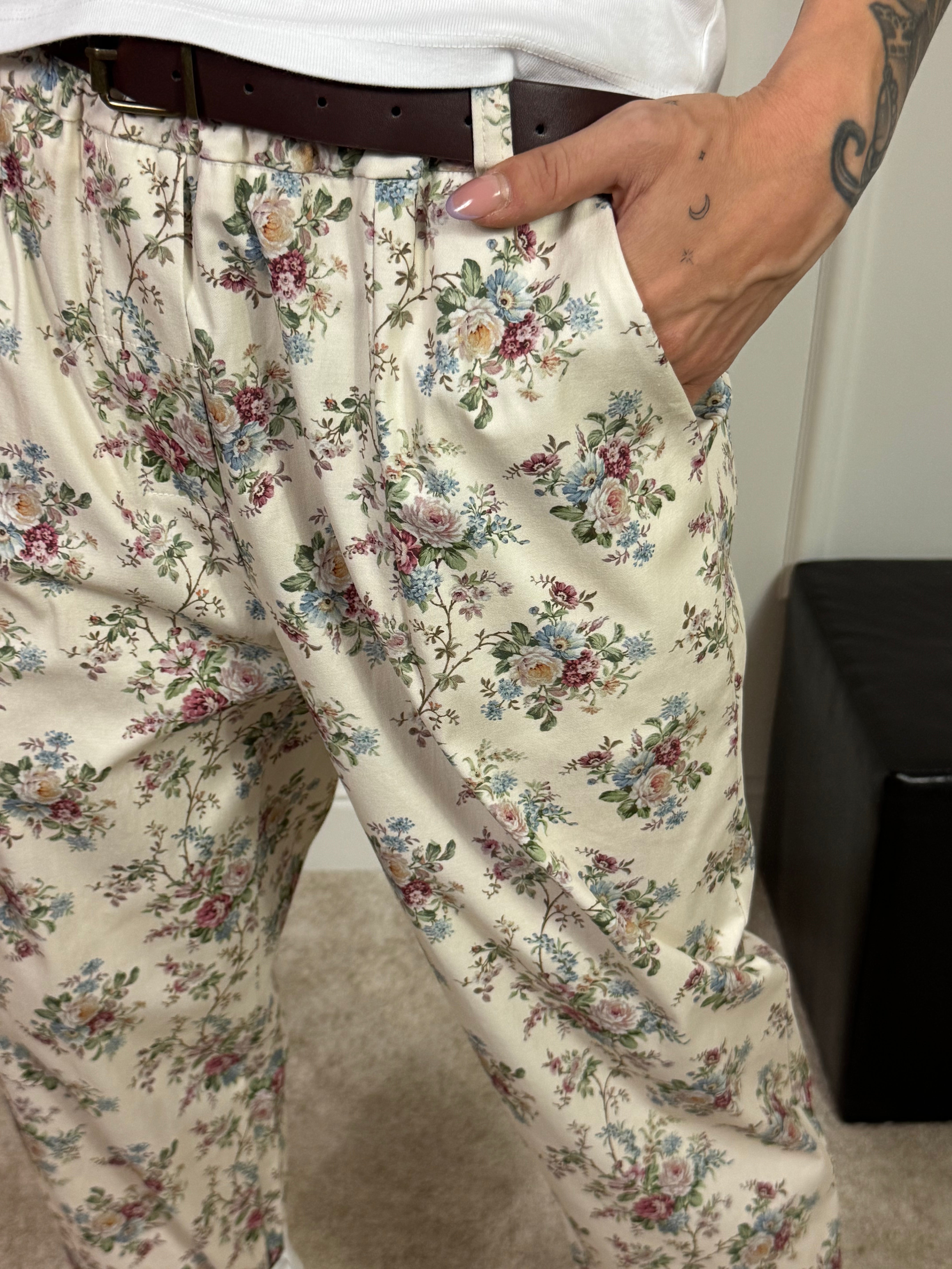 Pantalone in cotone elasticizzato CON CINTURA Victoria ILMH fantasia FLOREALE