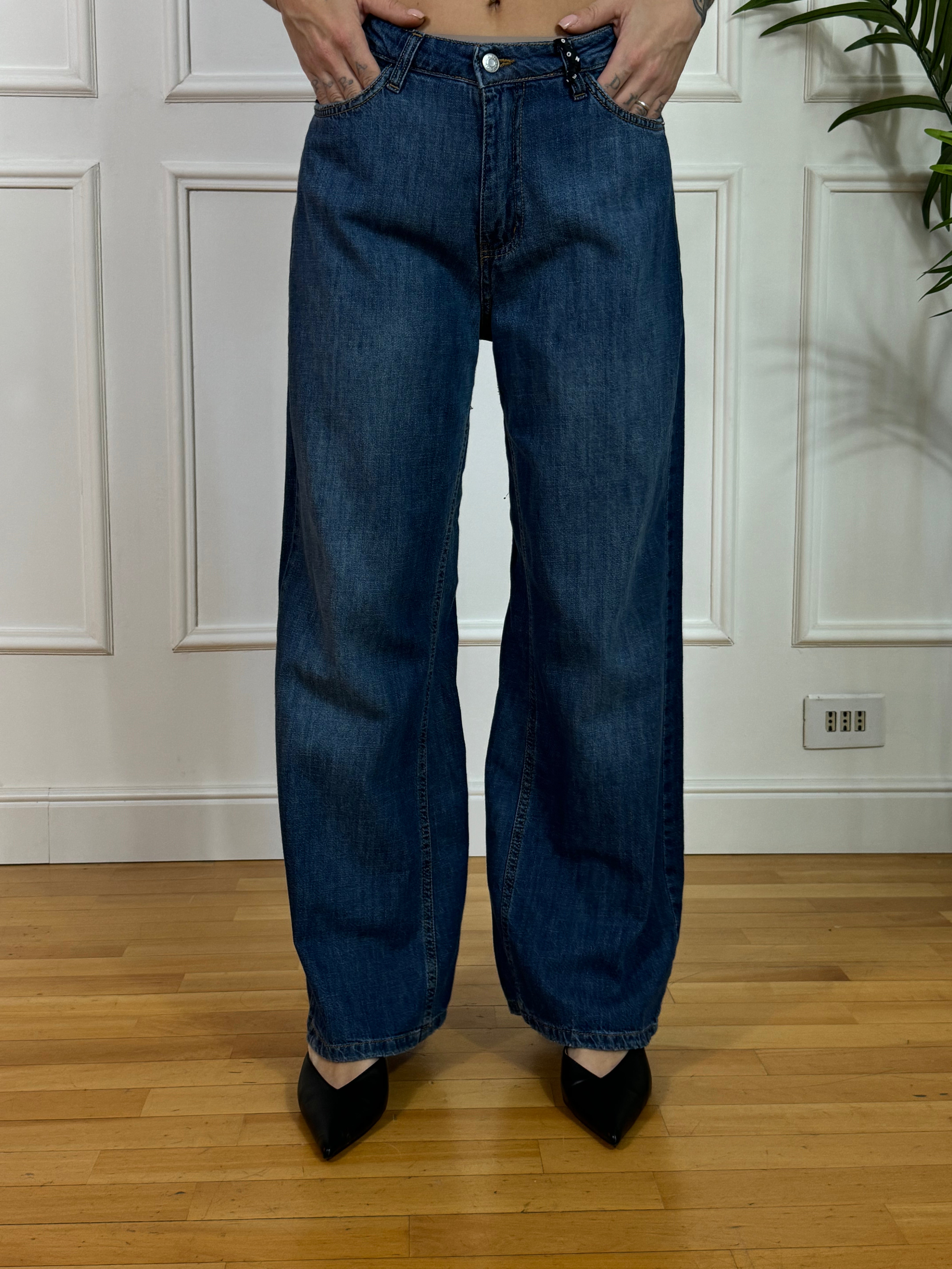 Jeans Have One WIDE LEG SLEGATO