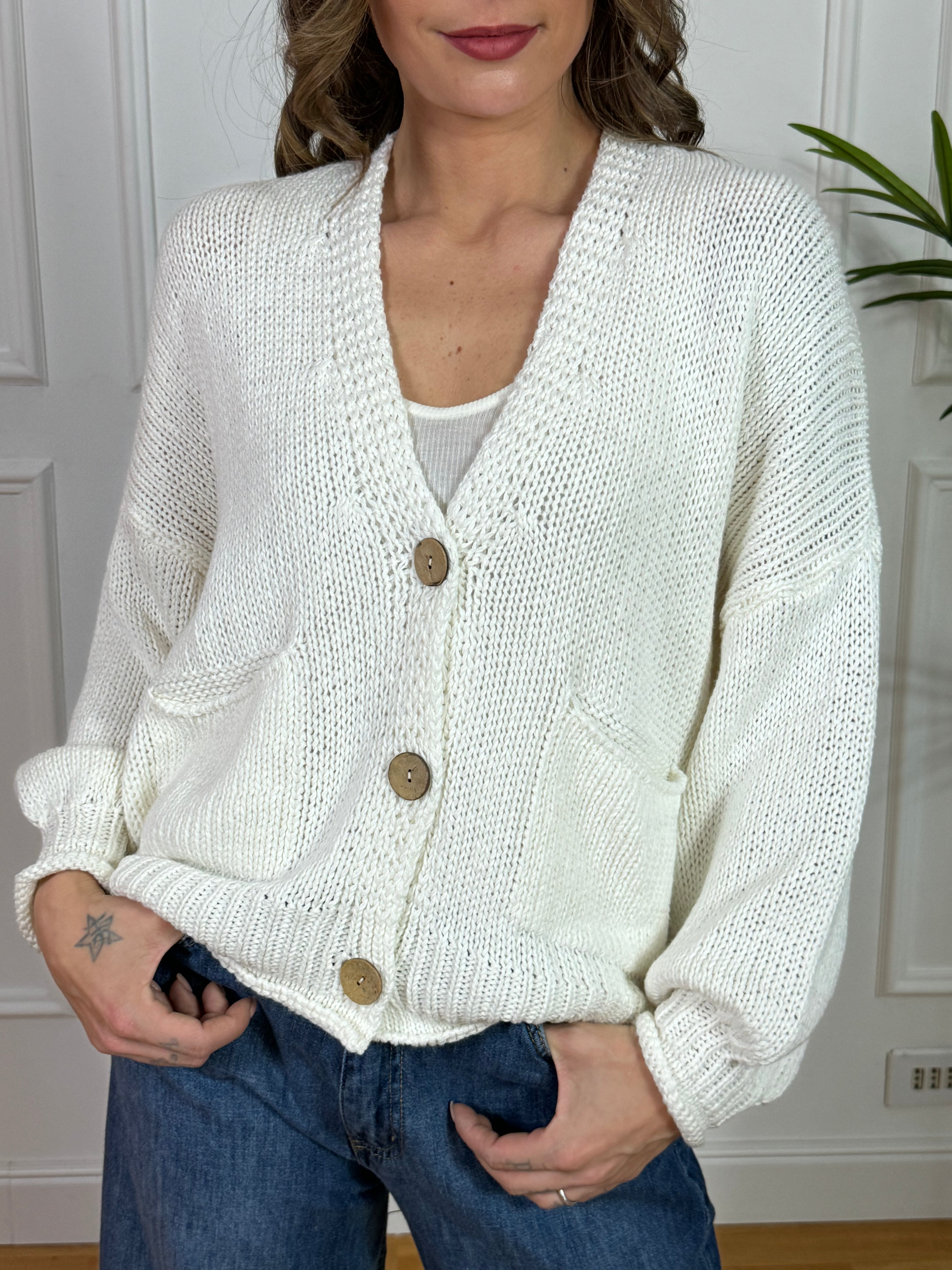 Cardigan Have One con bottoni e taschine frontali