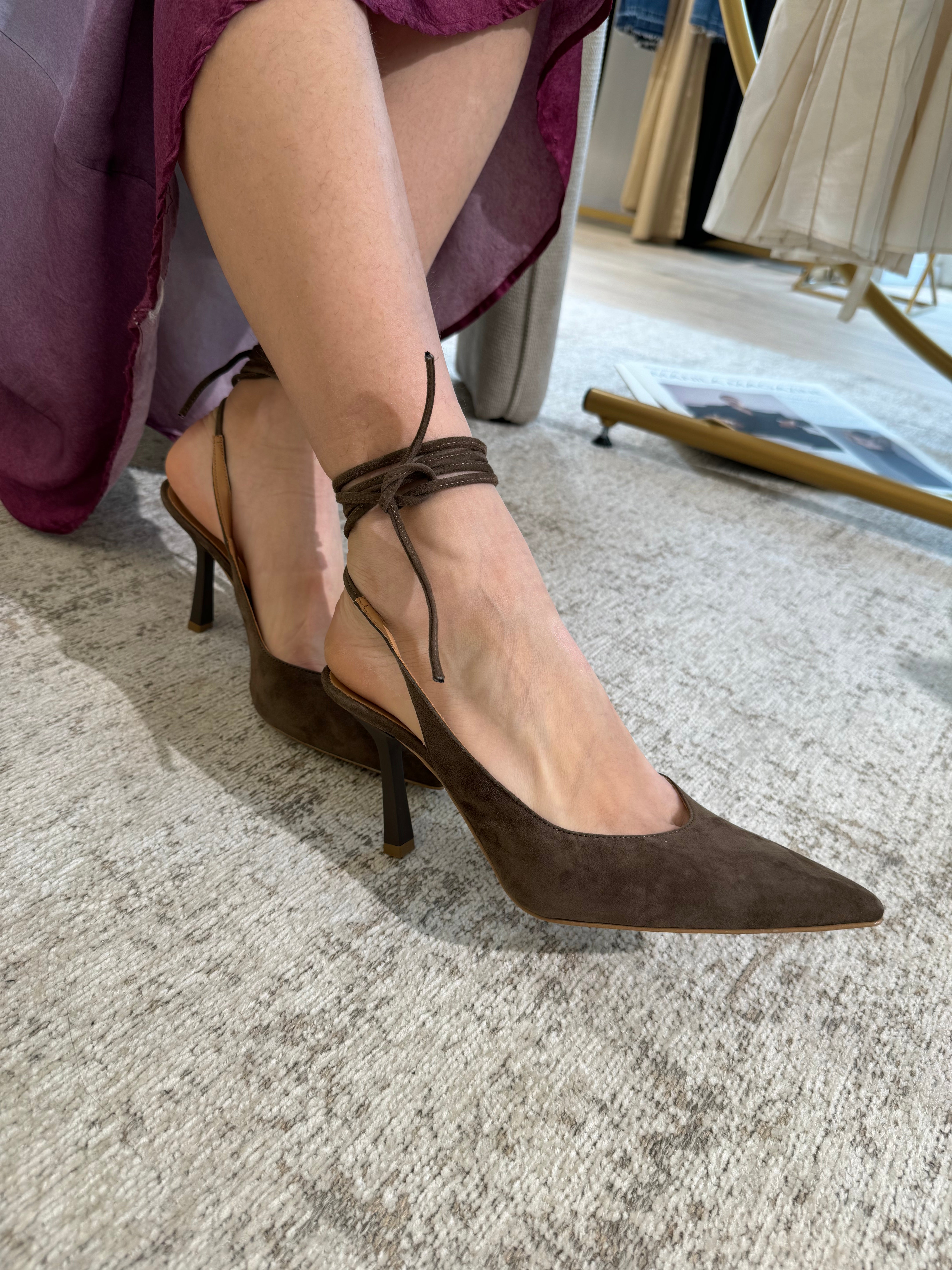 Scarpa con tacco vera pelle Ovyè SCAMOSCIATA CON LACCETTI