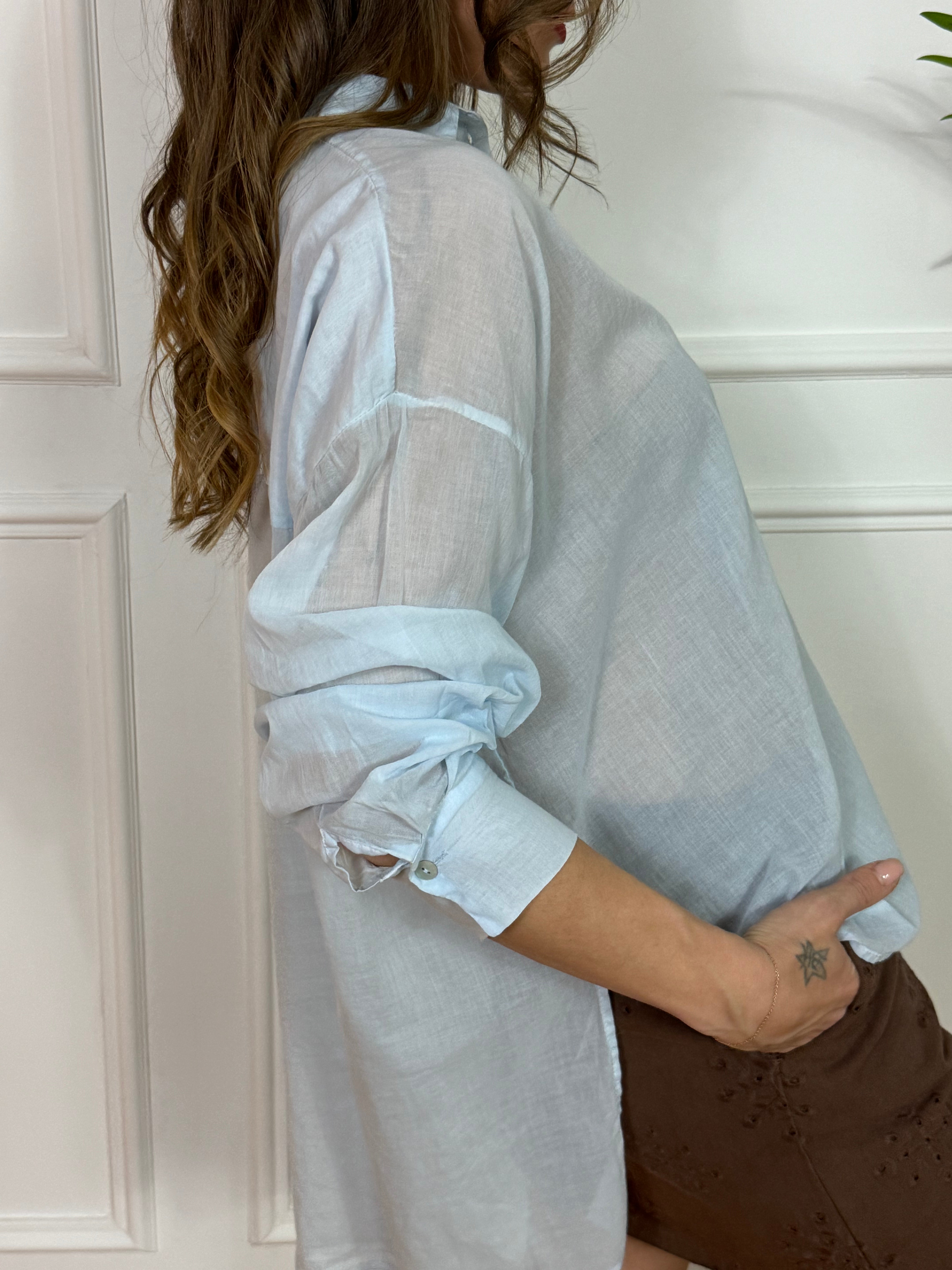 Camicia in cotone leggero over Kikisix con spacchetti