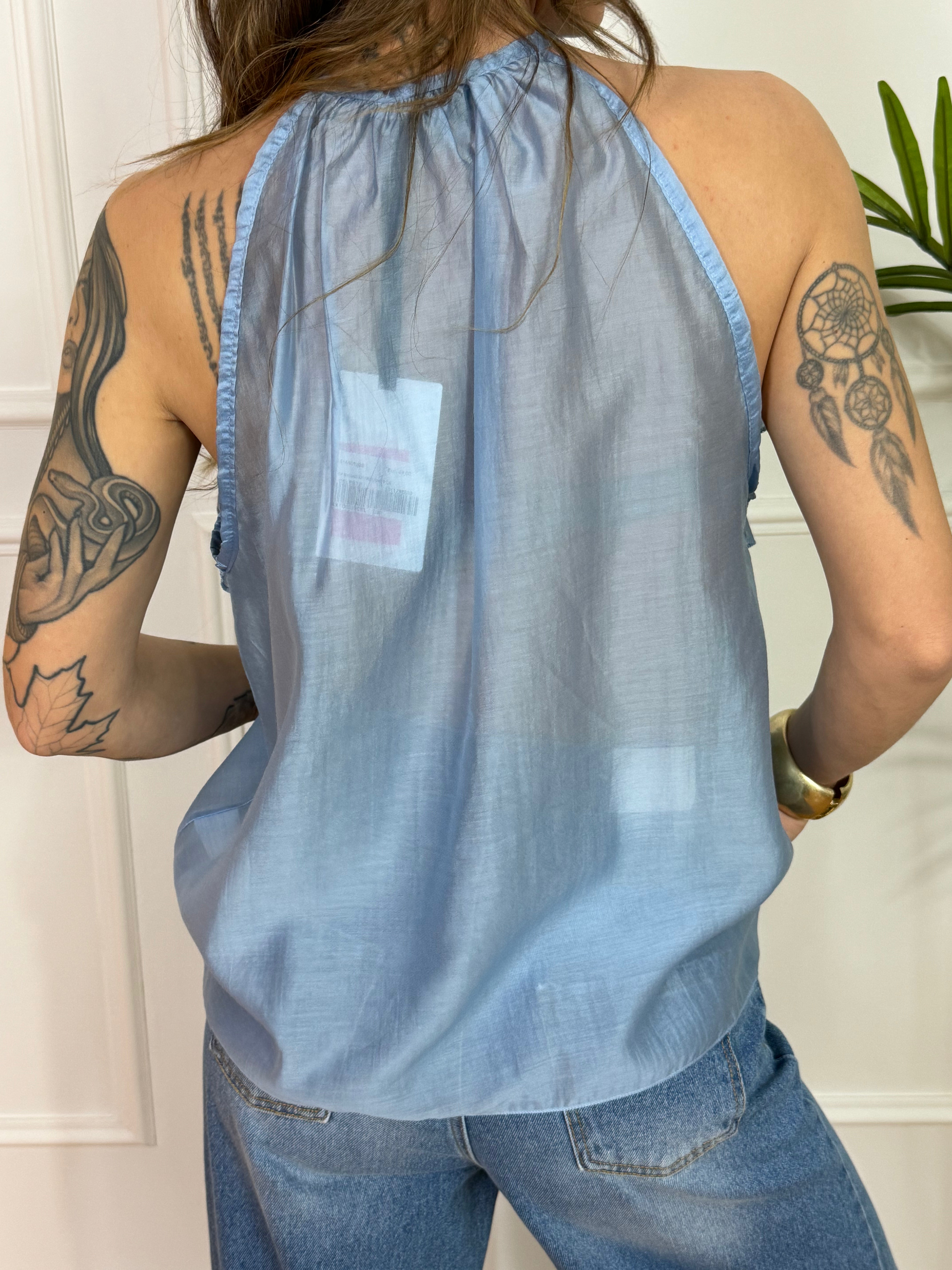 Top smanicato Kikisix con rouches e laccettini