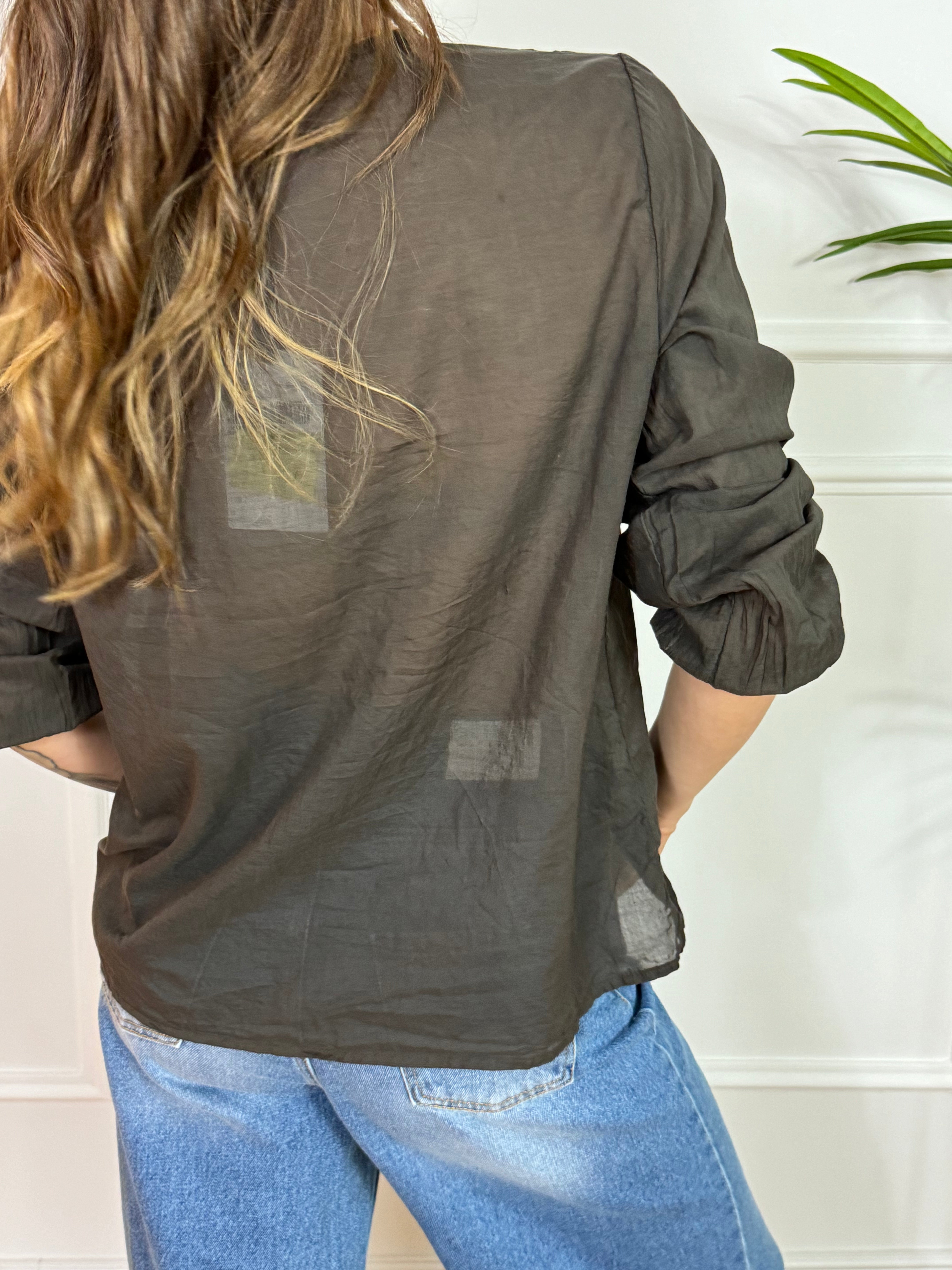 Camicia in cotone leggero Kikisix ROUCHES DAVANTI CON LACCETTO