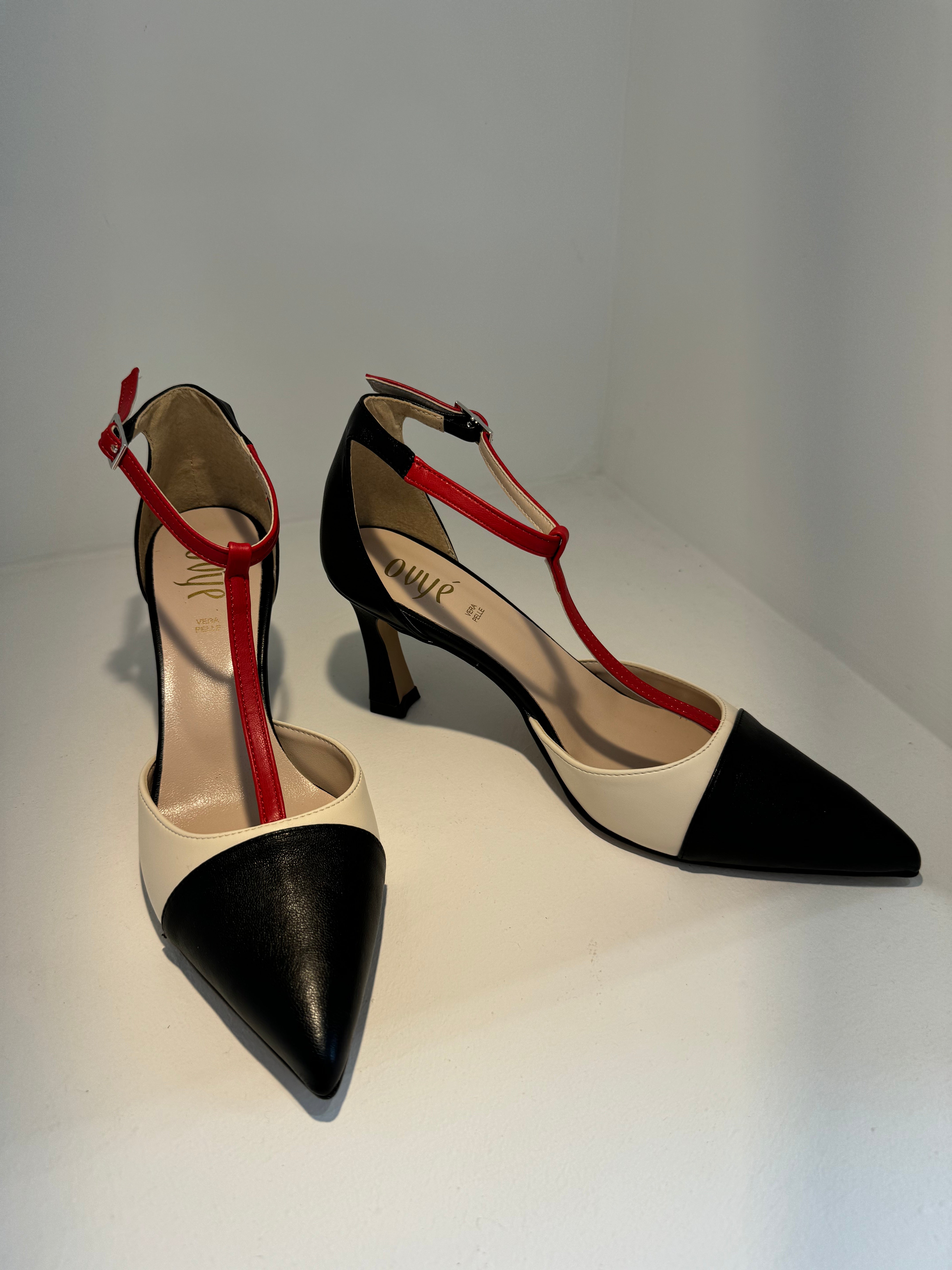 Scarpa con tacco vera pelle Ovyè NERO-ROSSO-PANNA